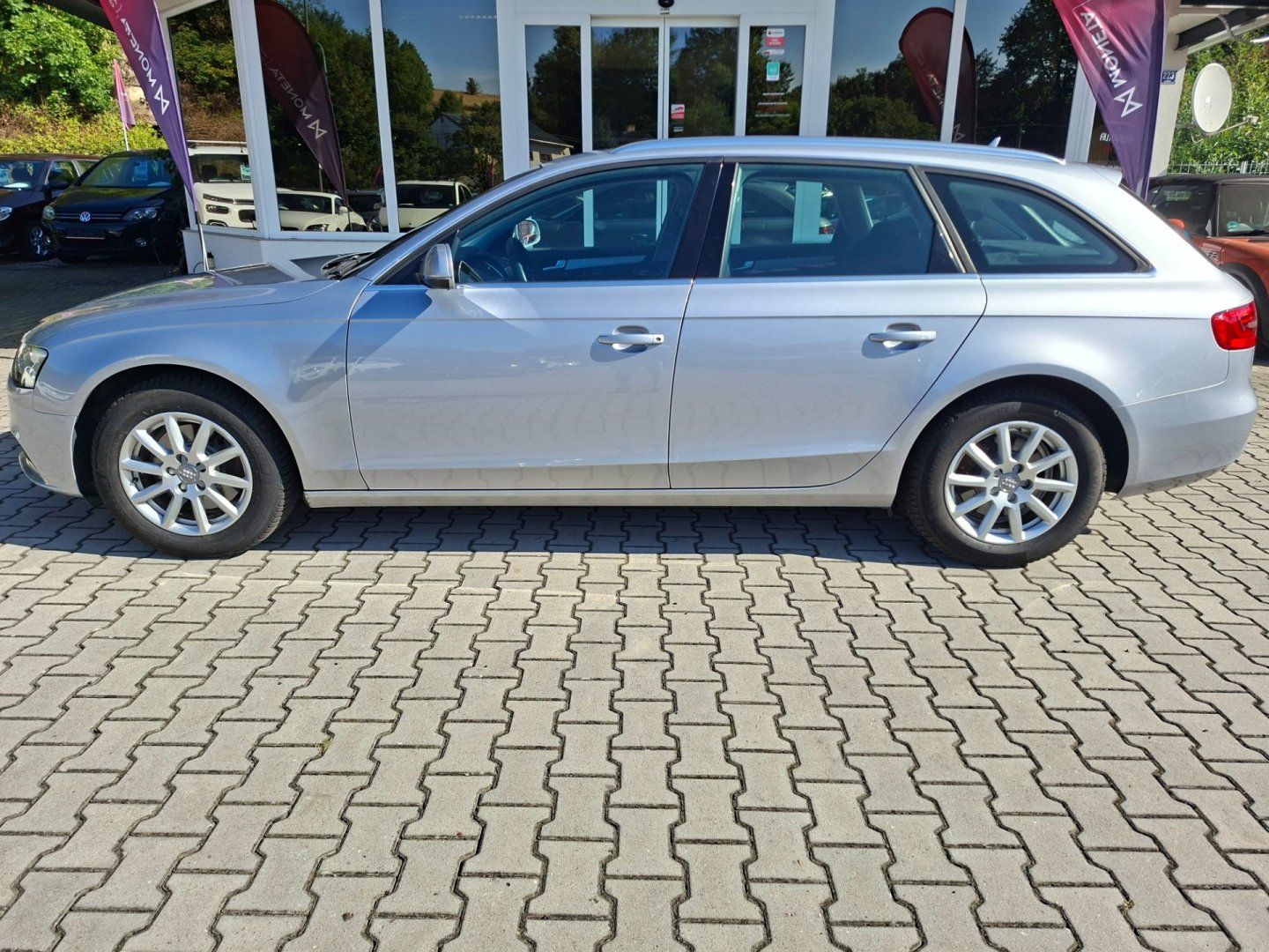 Audi A4, 2.0TDI 110kW 8A -NAVIGACE - fotka 5