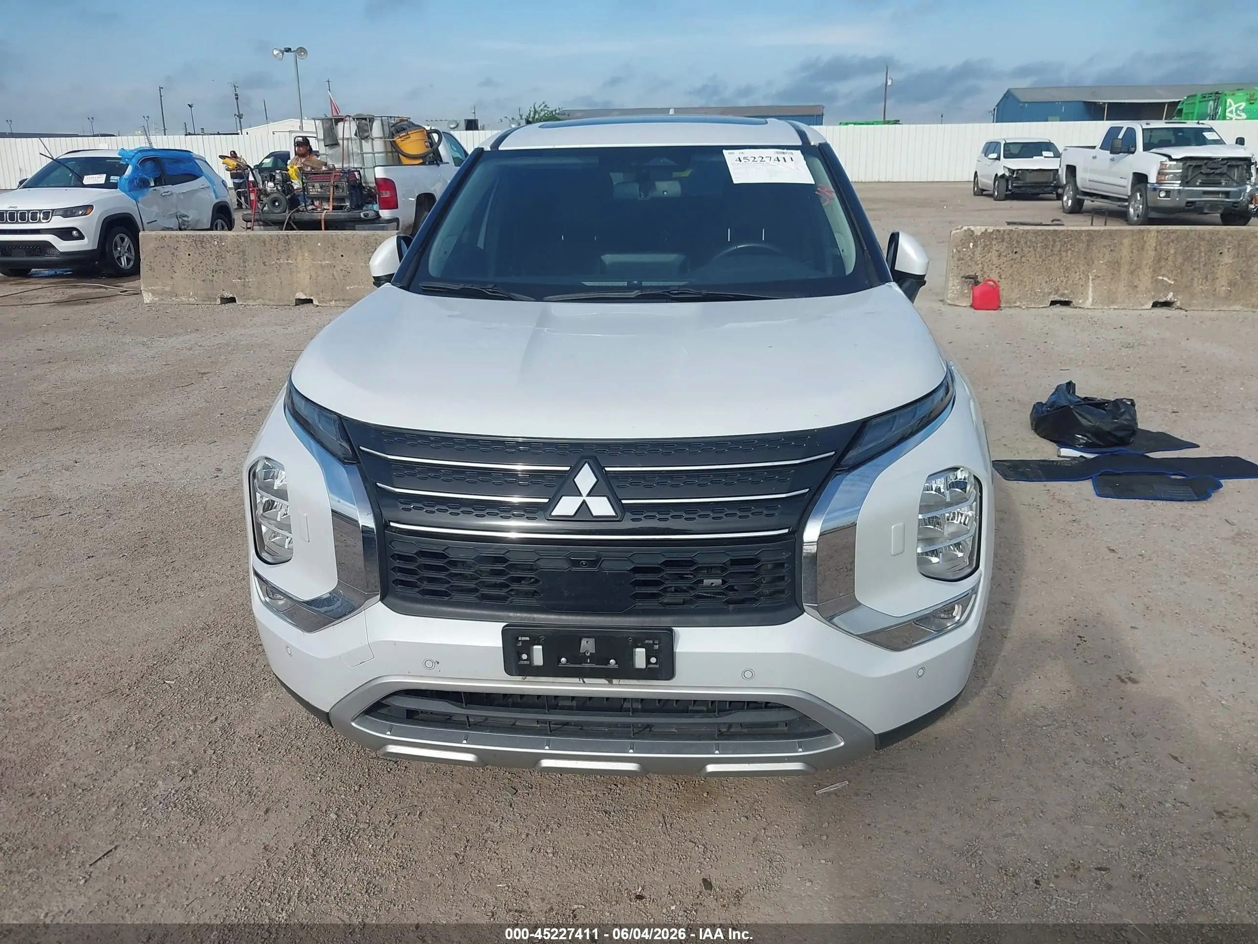 Mitsubishi Outlander, Auto na cestě - fotka 5