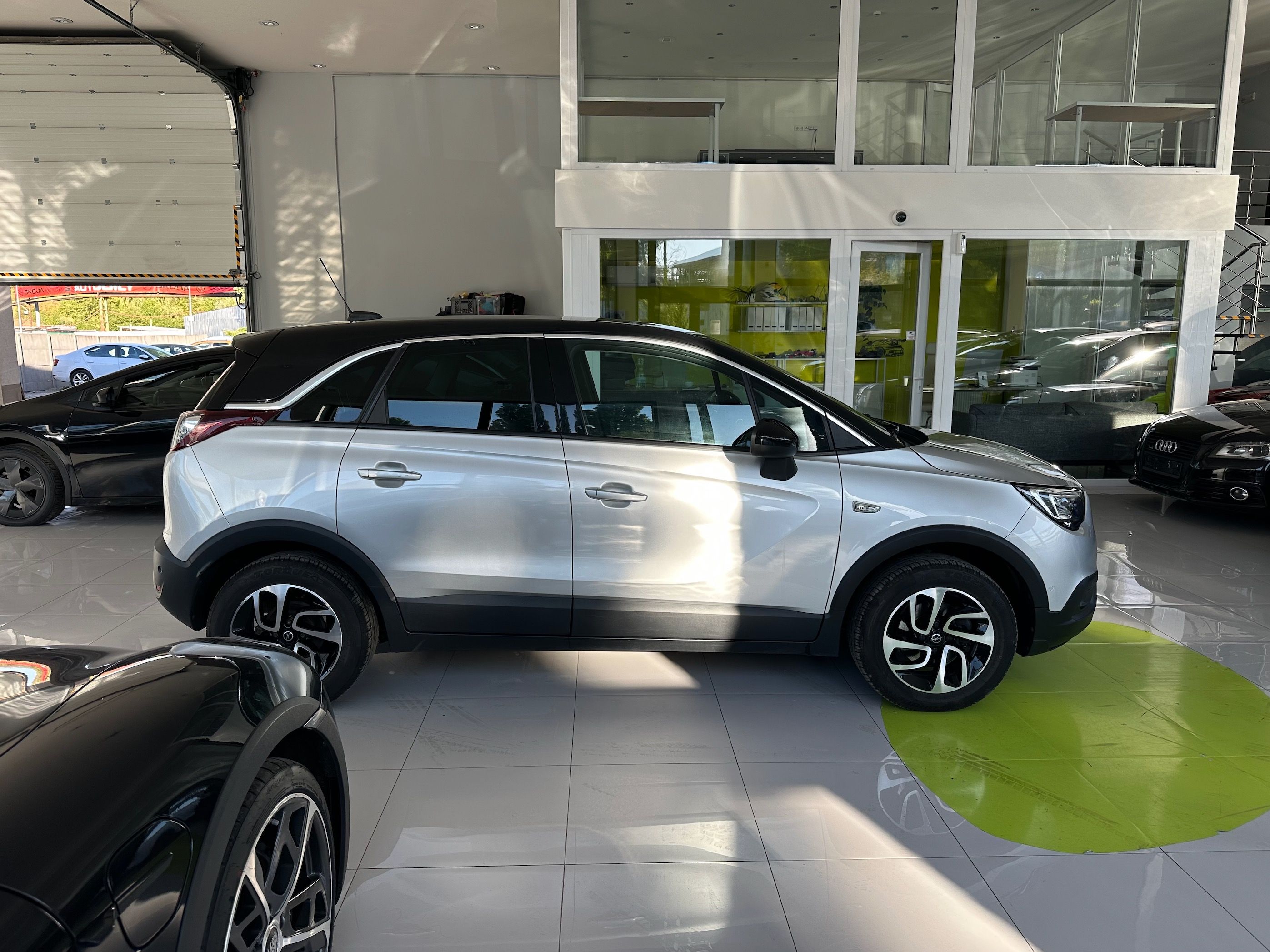 Opel Crossland X, 1.2 | 81 kW | VELMI PĚKNÝ STAV - fotka 4