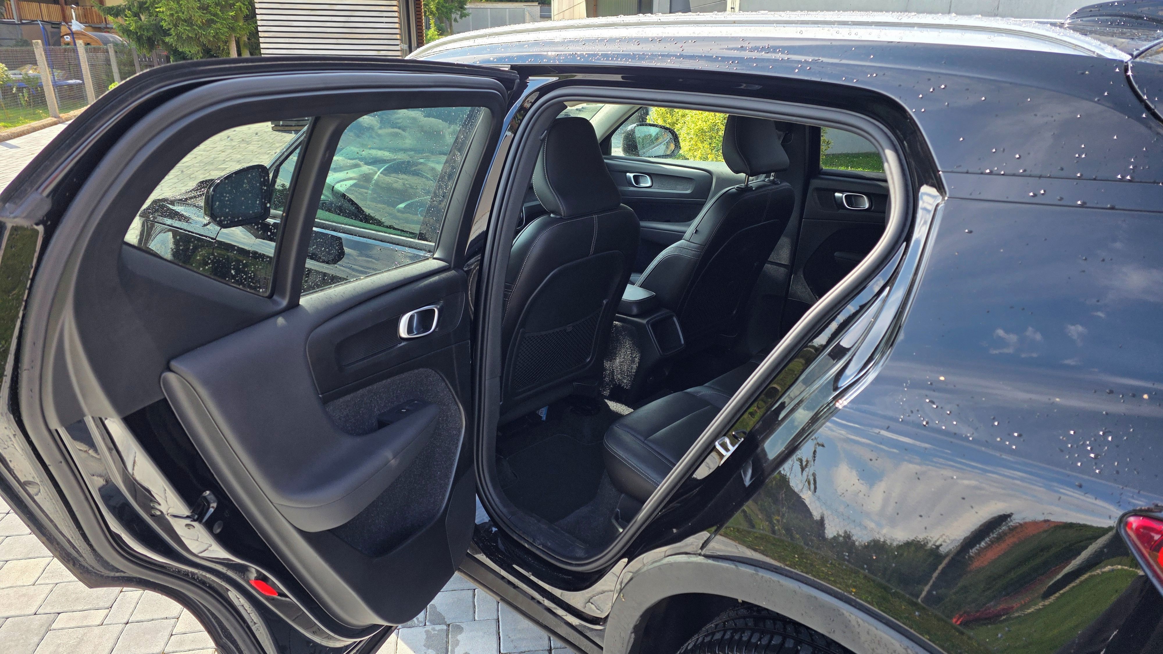 Volvo XC40 - fotka 3