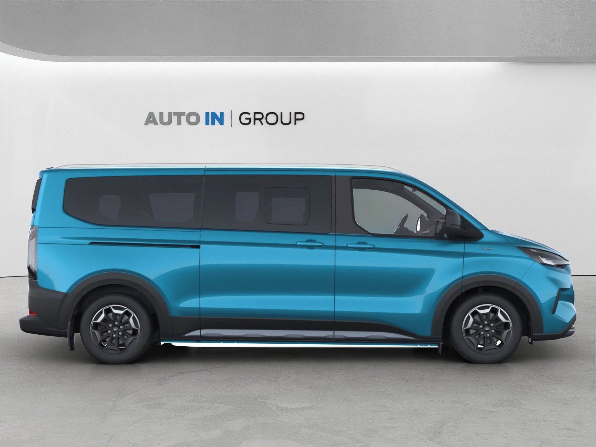 Ford Tourneo Custom, L2 ACTIVE 2,0 EcoBlue 125 kW / - fotka 2