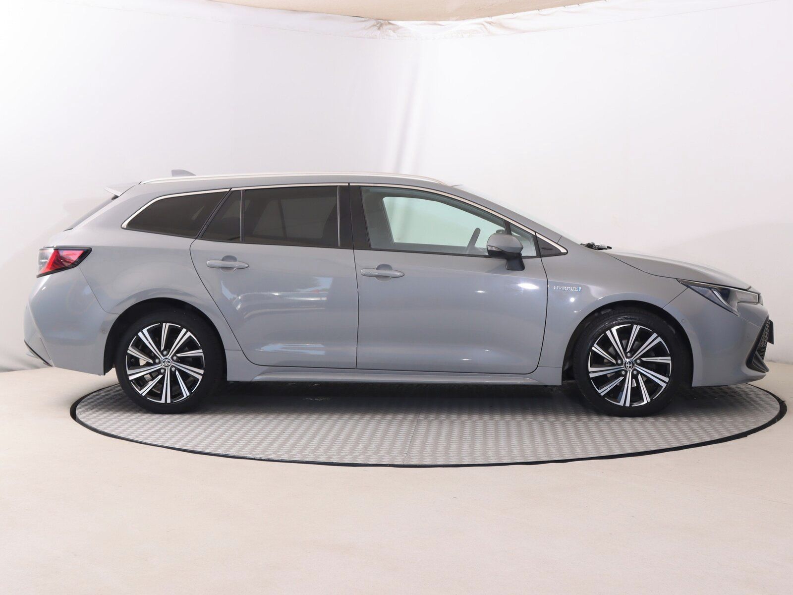 Toyota Corolla, 1.8 Hybrid, Comfort, Automat - fotka 6
