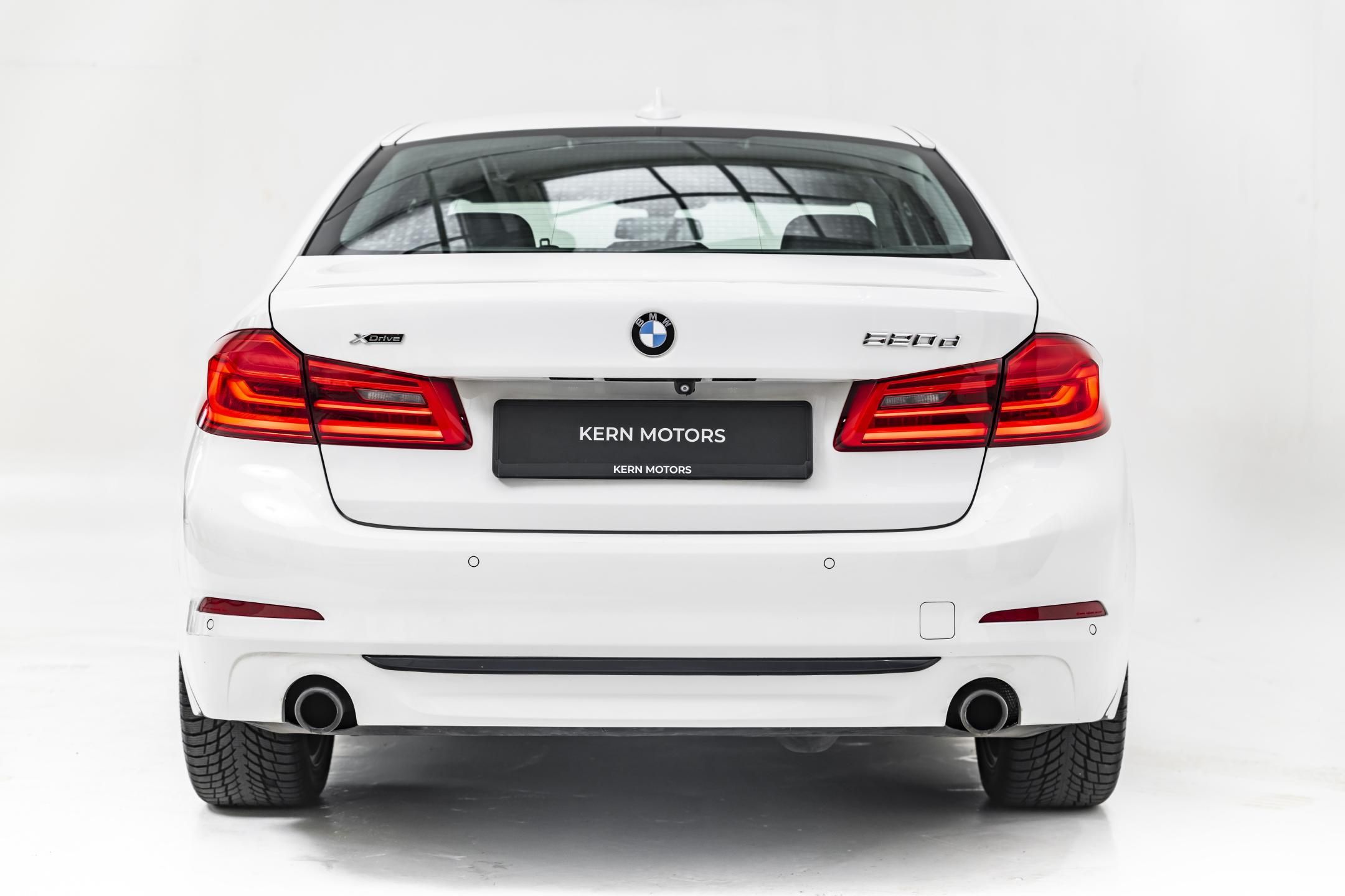 BMW Řada 5, 520d xDrive*1.majitel*nebouran - fotka 4
