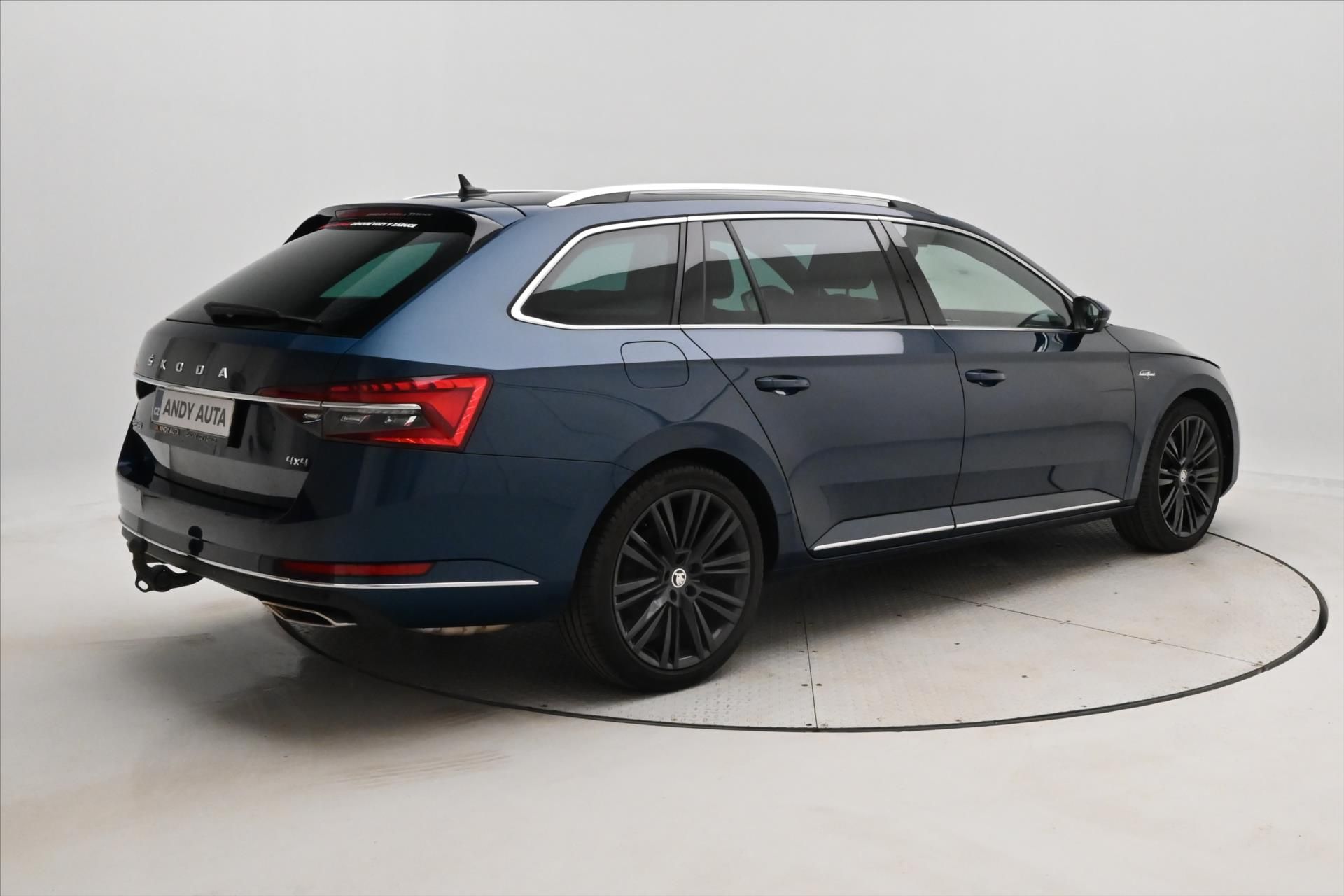Škoda Superb, 2,0 TSI 206kW L&K DSG 4x4 Záru - fotka 5