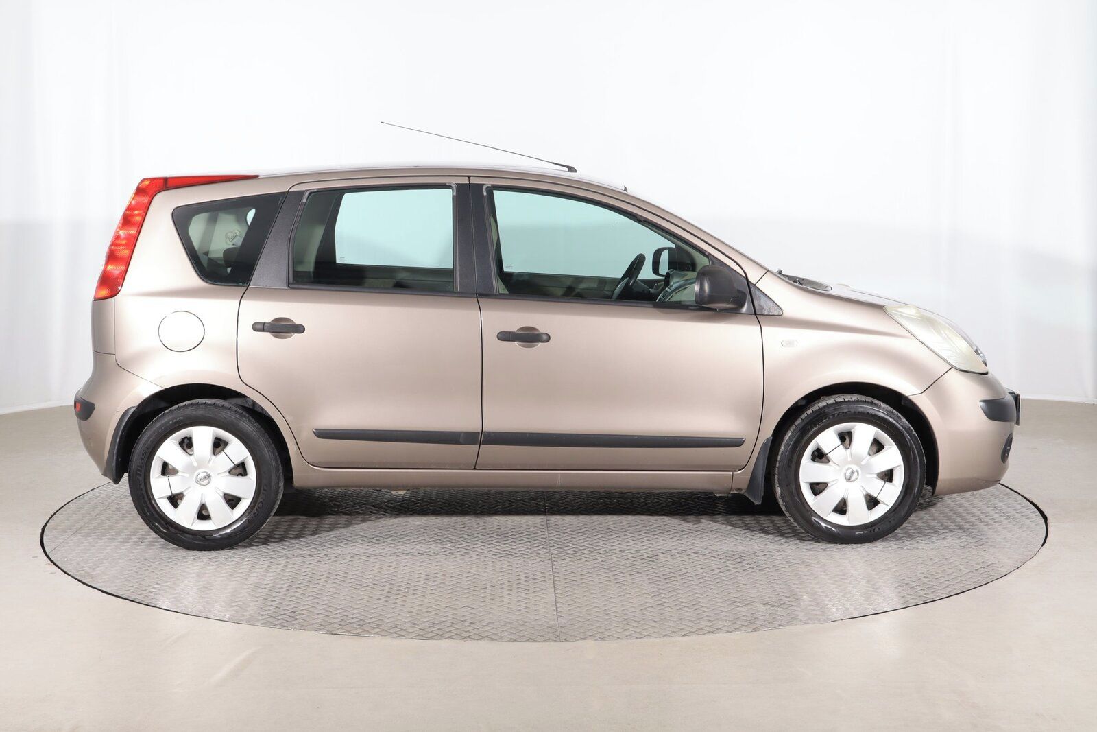 Nissan Note, 1.4, Serv.kniha, po STK - fotka 6