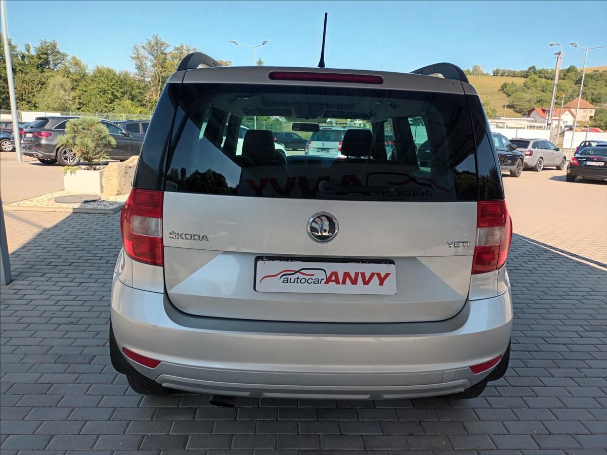 Škoda Yeti, 1,2 TSI,77KW,SERVIS,PANO,TAŽNÉ - fotka 6