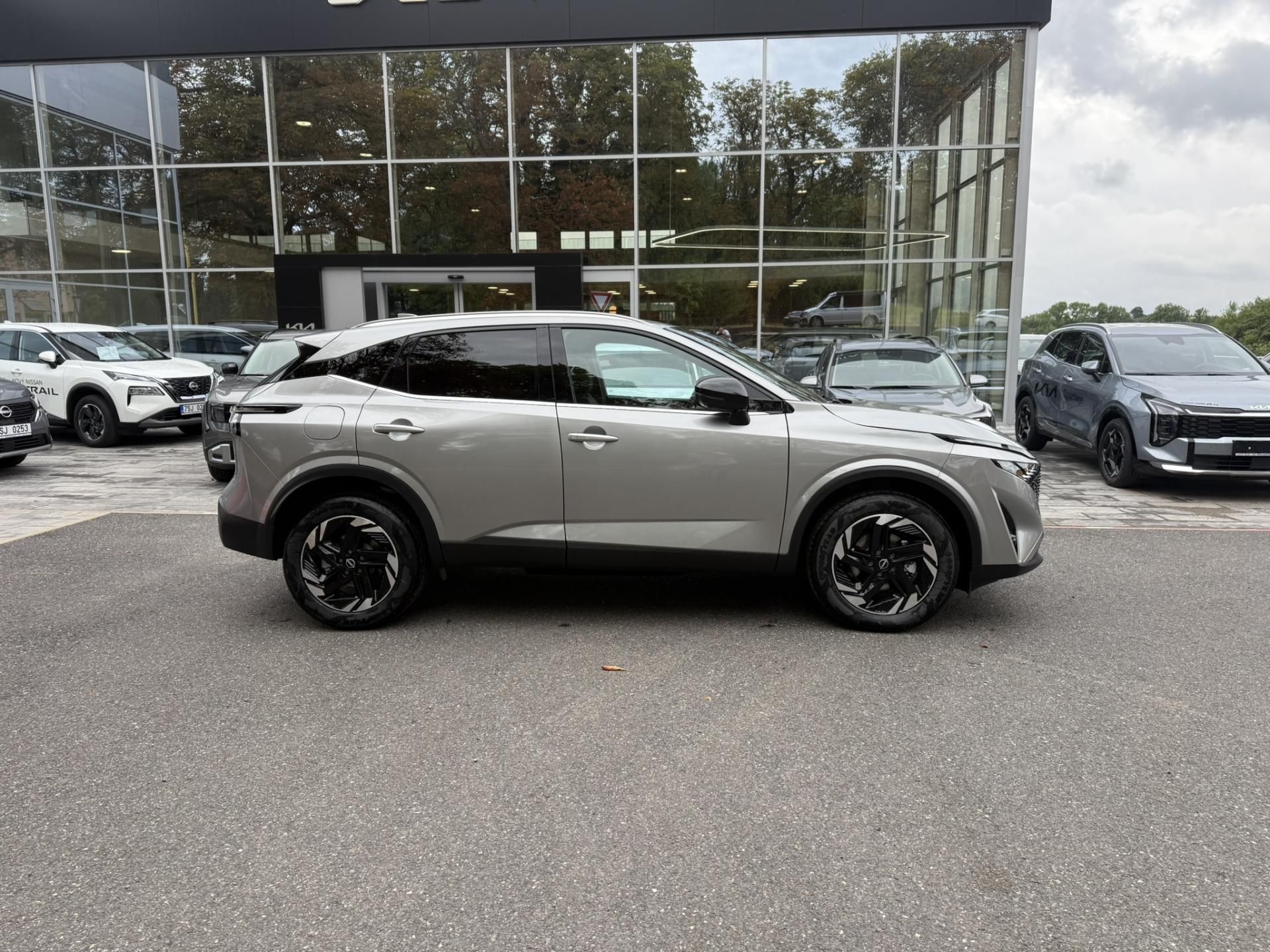 Nissan Qashqai, DIG-T Mild Hybrid N-CONNECTA - fotka 4