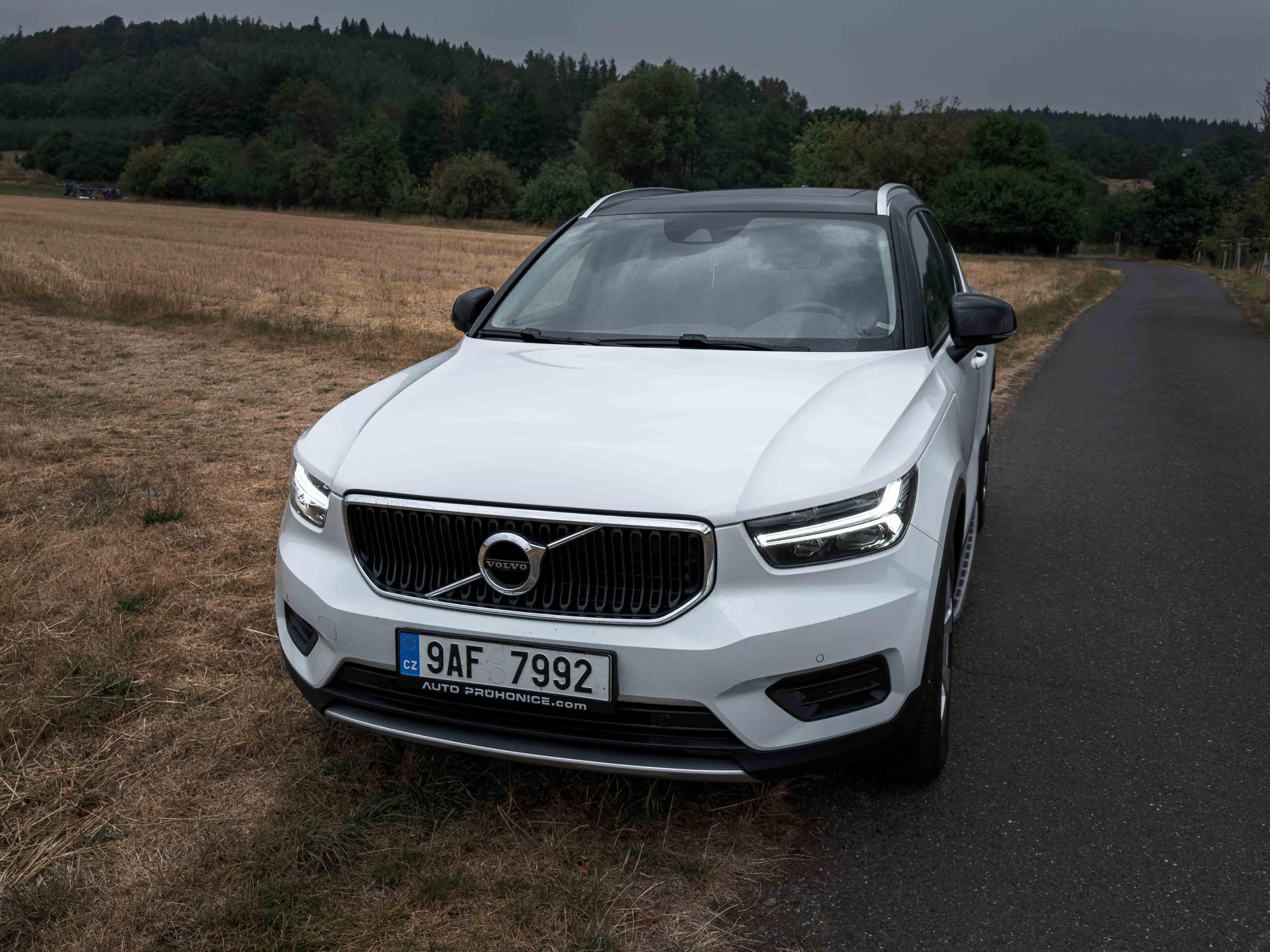 Volvo XC40, Volvo XC40 Momentum Pro PANO