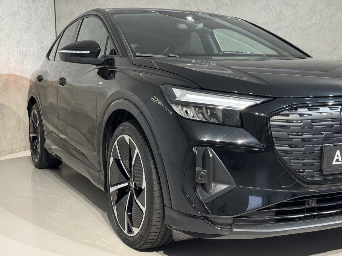 Audi Q4 e-tron, Sportback S-Line LED Kamera - fotka 6
