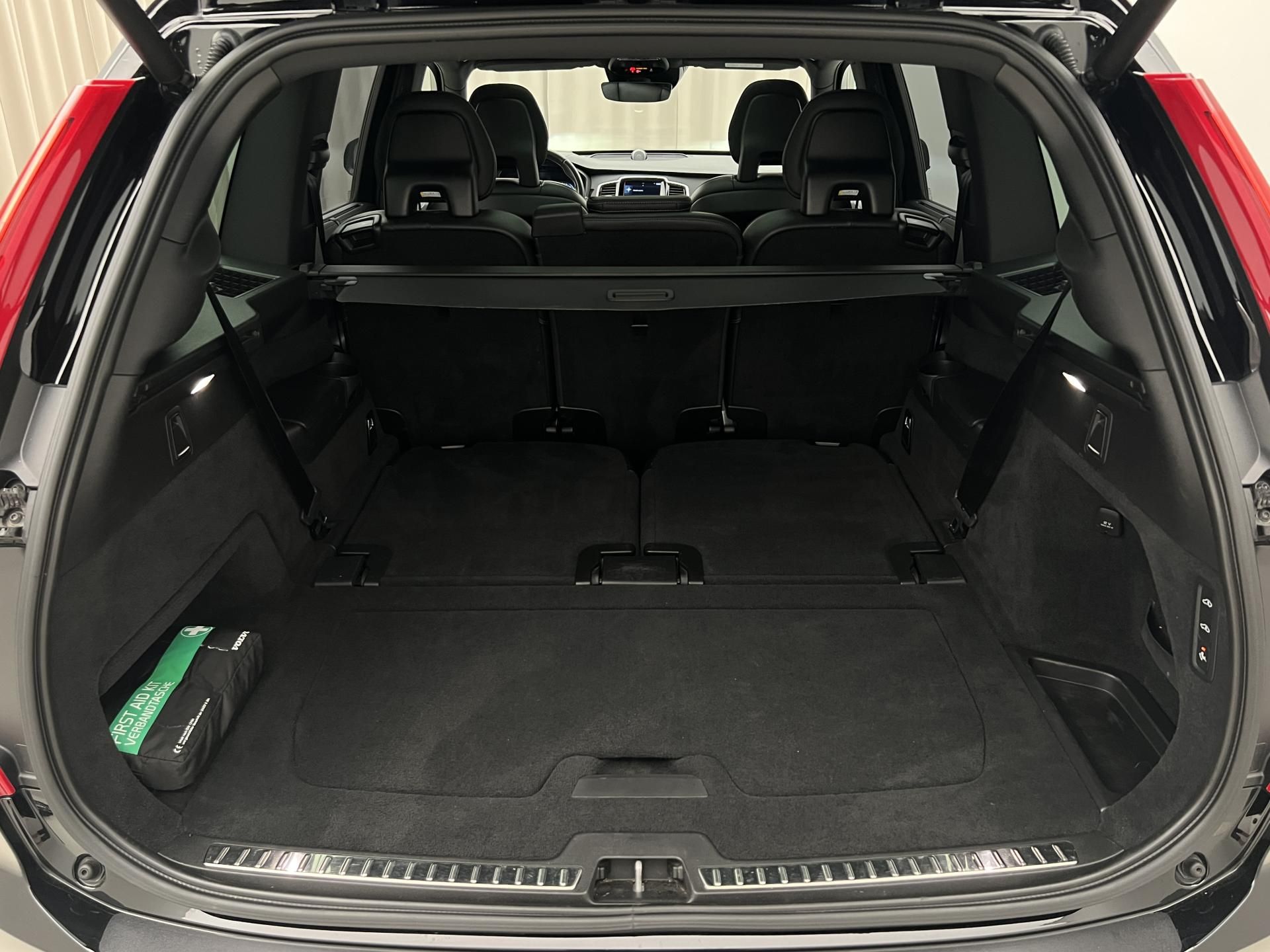 Volvo XC90, B5 AWD INSCRIPTION AUT 7 MÍST - fotka 5