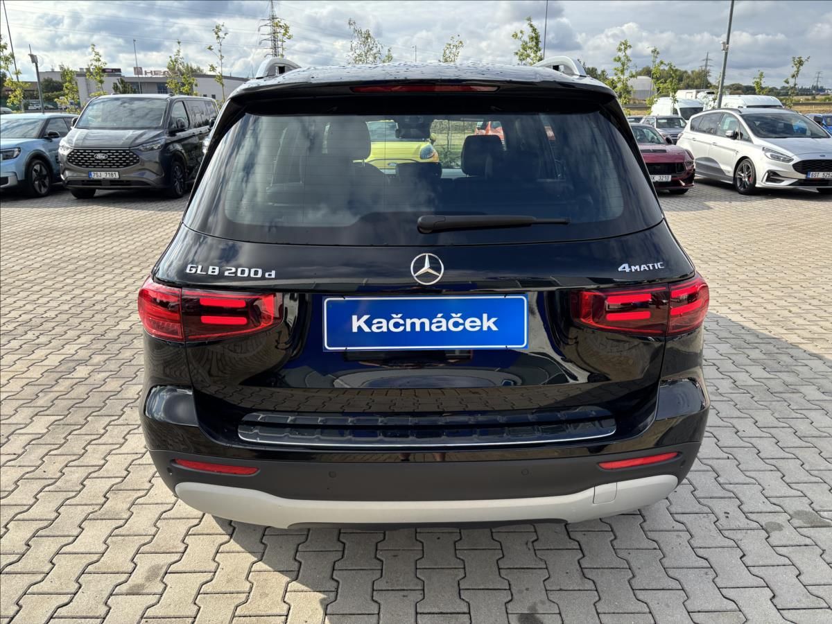 Mercedes-Benz GLB, 2,0 200d 110kW 4Matic DCT - fotka 4