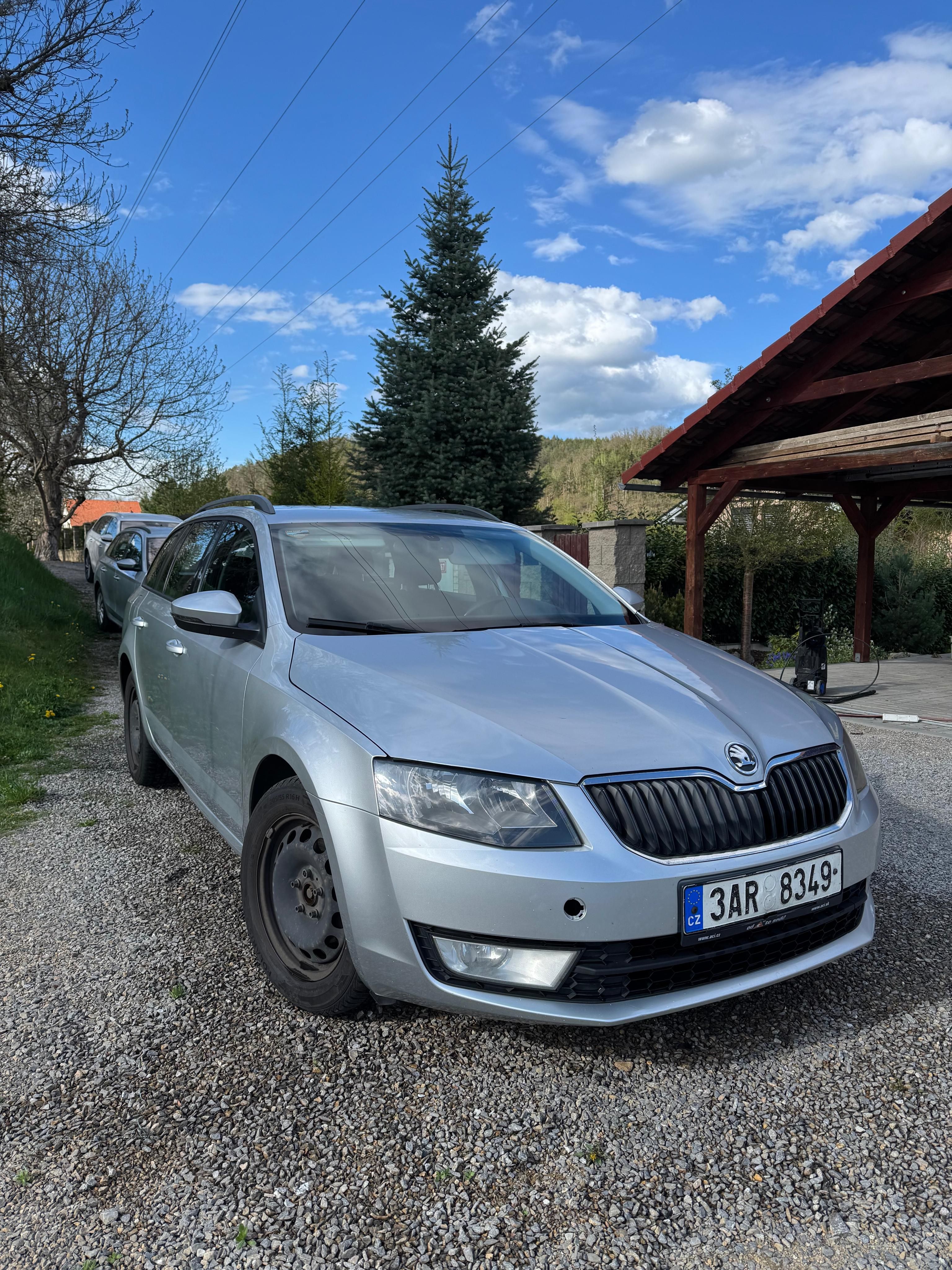Škoda Octavia, 2.0 TDI - fotka 2