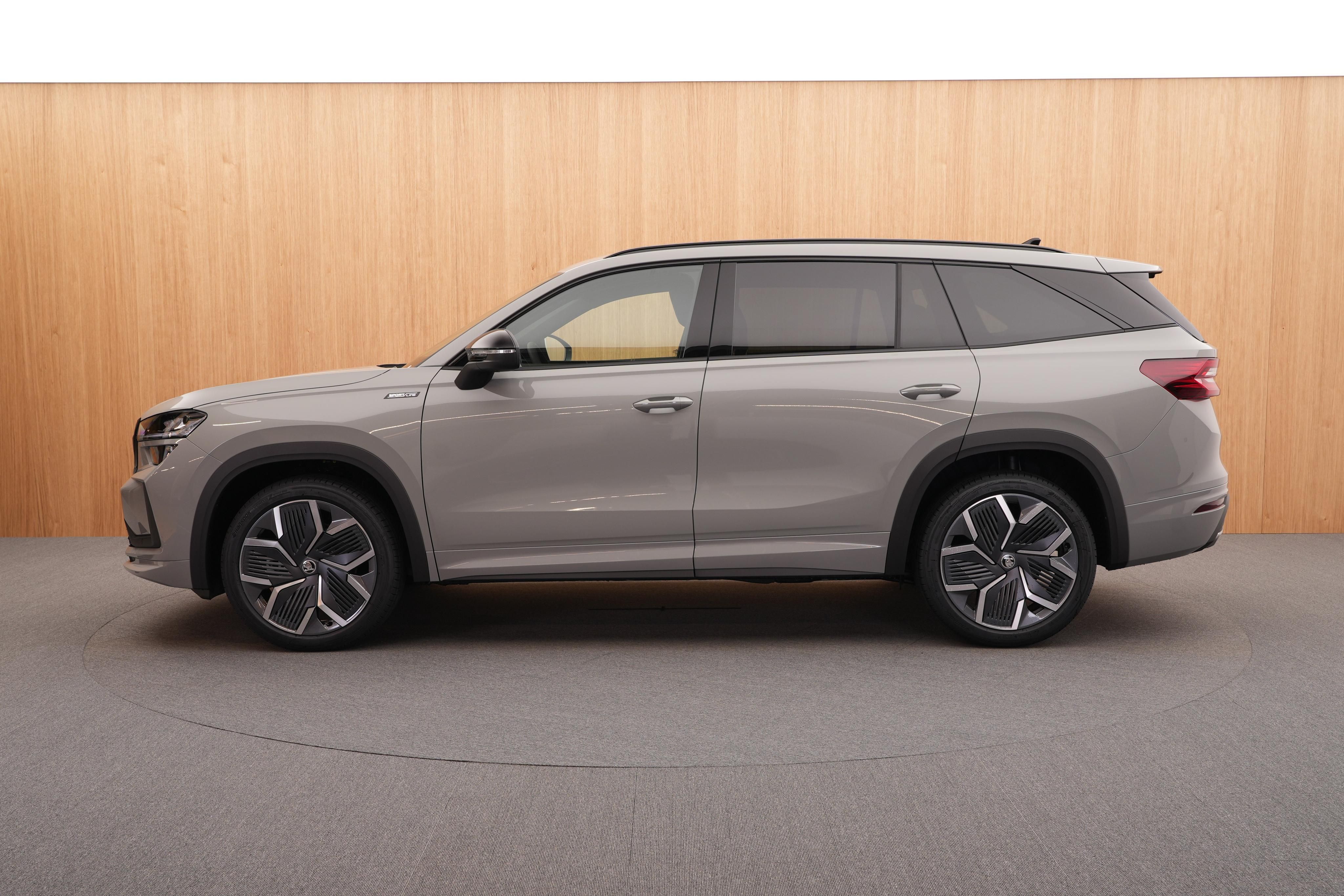 Škoda Kodiaq, Sportline 1.5 TSI DSG - fotka 2
