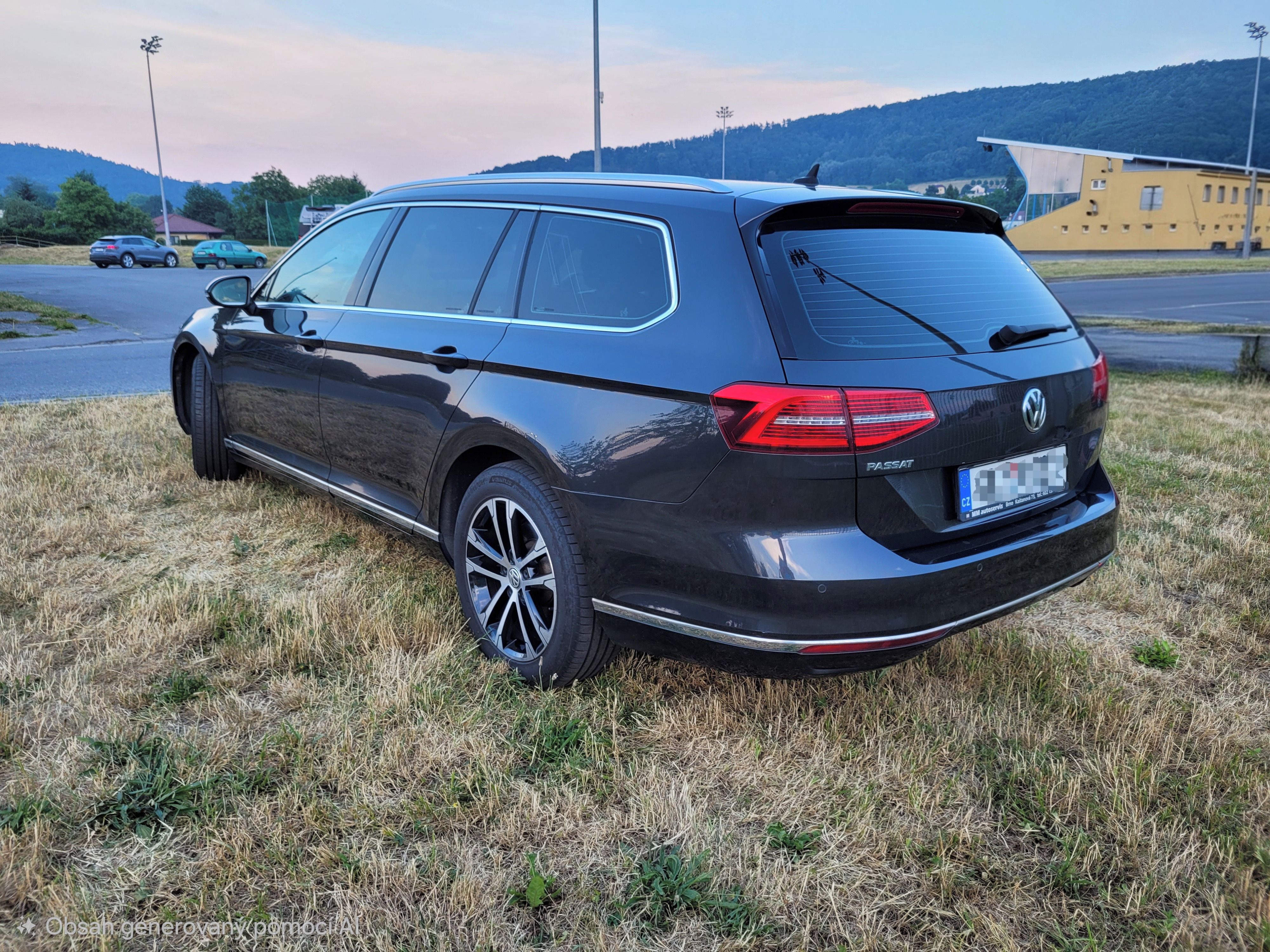 Volkswagen Passat, 2,0 TDI 110 kW, DSG, Highline - fotka 3