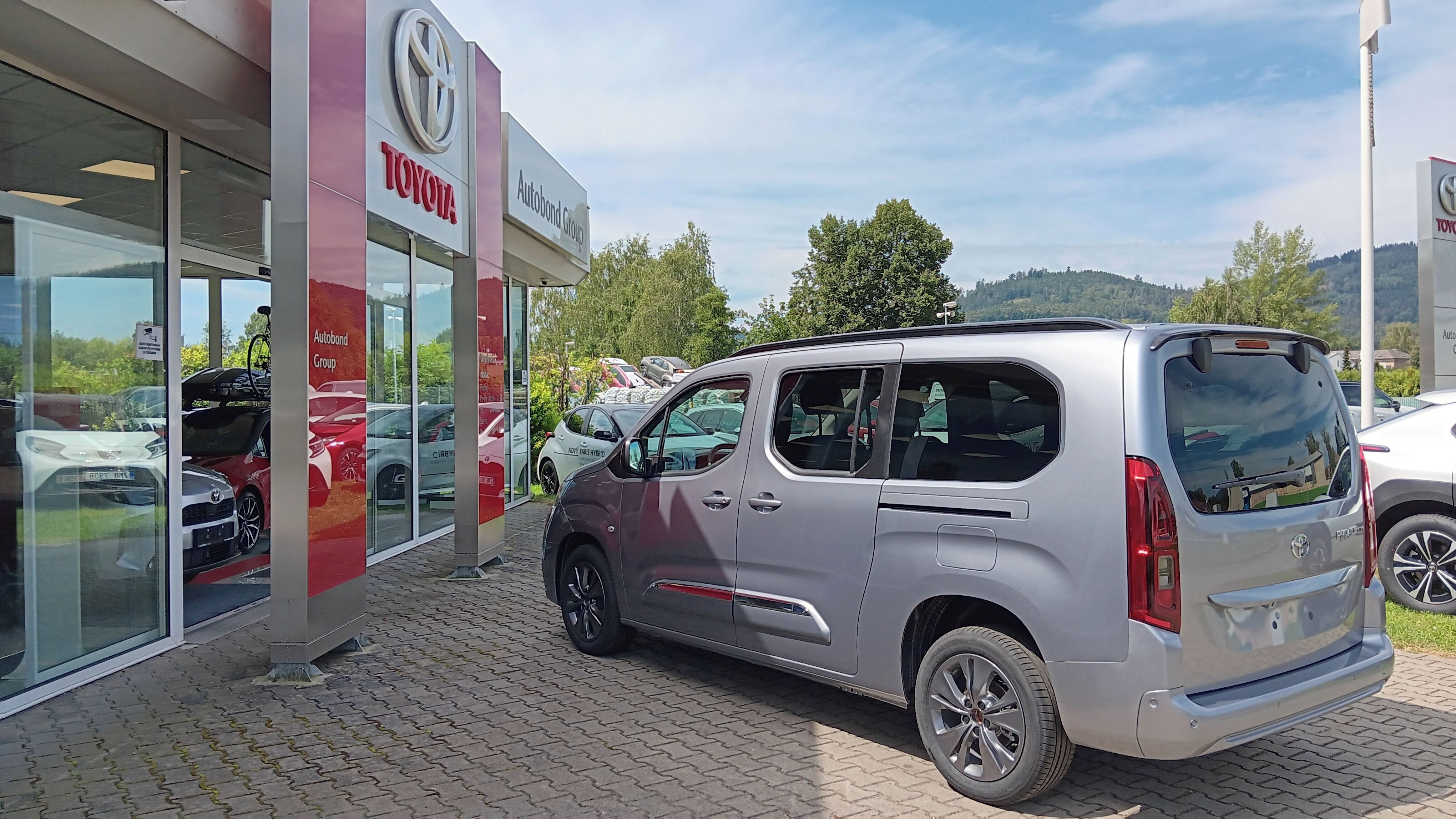 Toyota Proace City Verso, Proace city Verso 1.5 8AT VIP - fotka 4