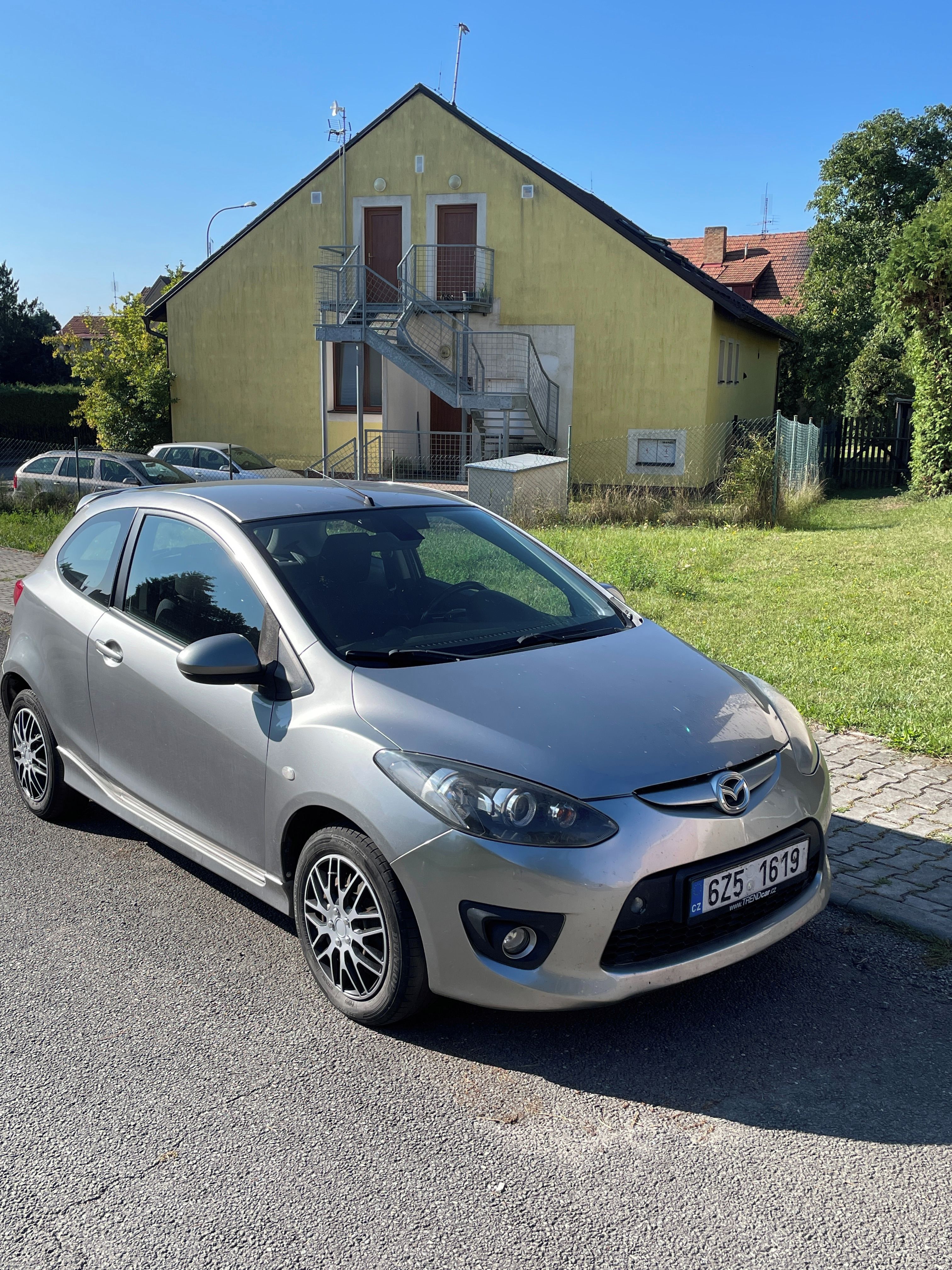Mazda 2, 1.5 tempomat - fotka 2