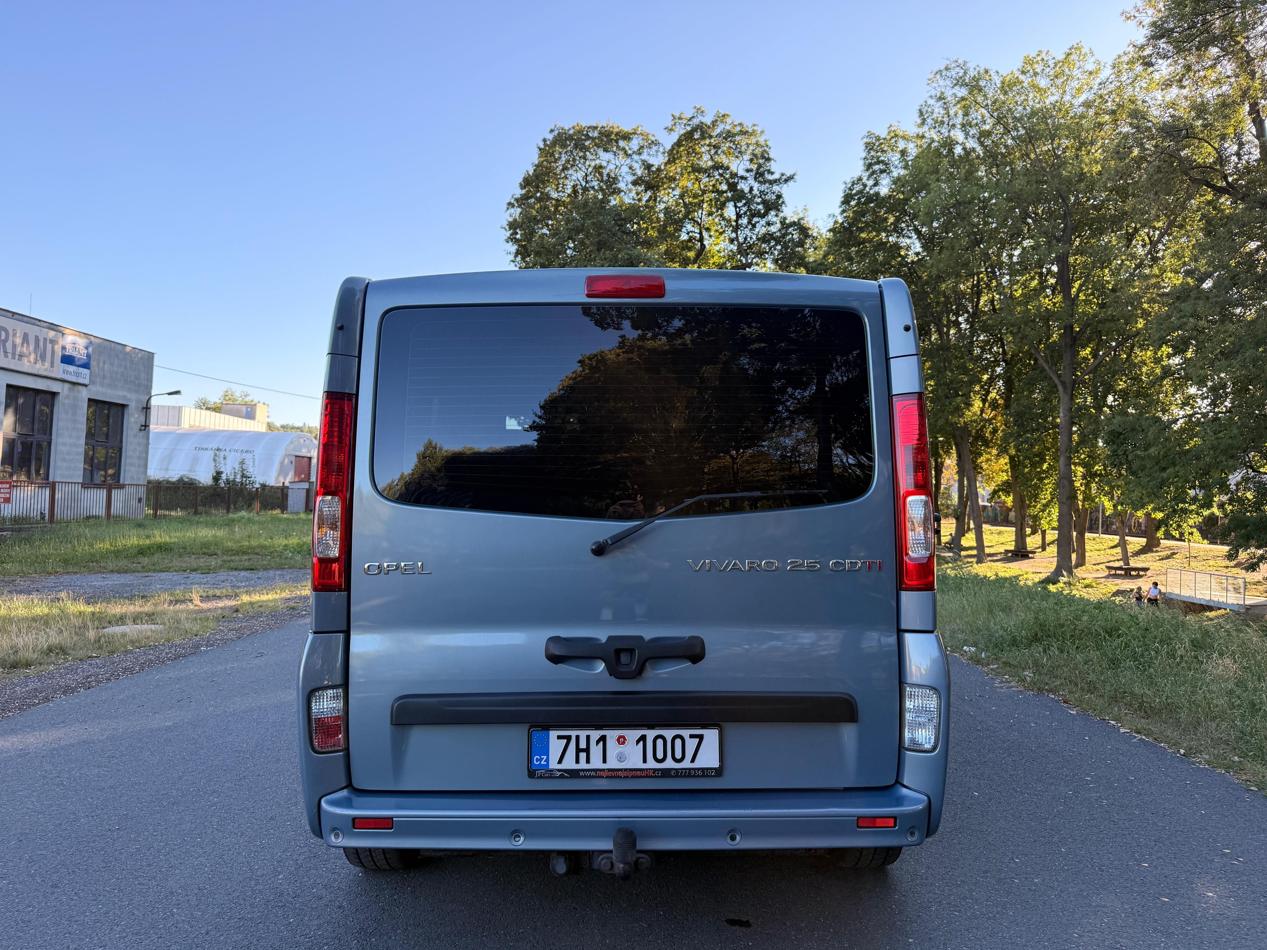 Opel Vivaro, 2.5 CDTI 107kw, Westfalia - fotka 6