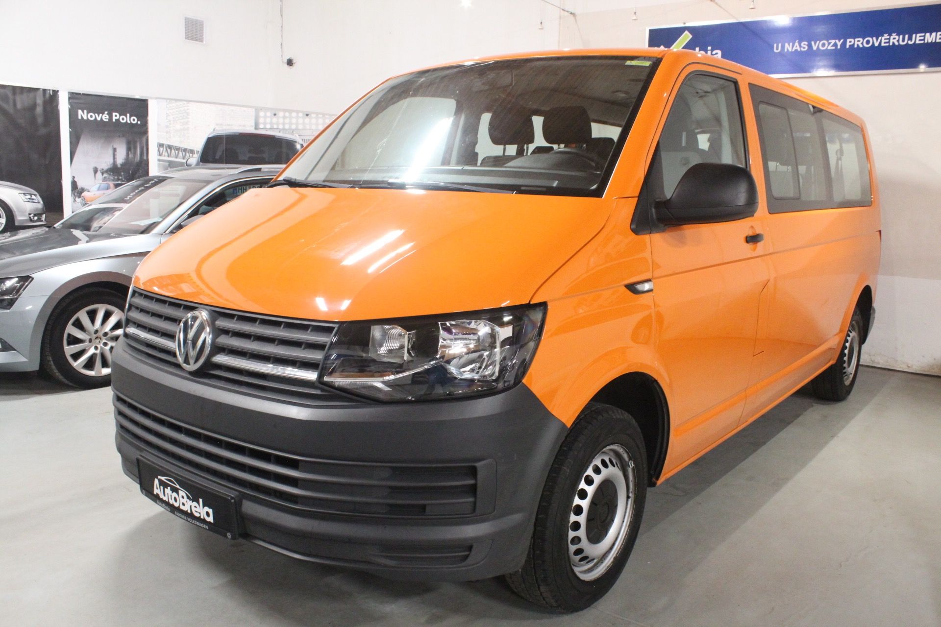 Volkswagen Transporter, 2.0TDI T6 Klima 9Míst - fotka 6