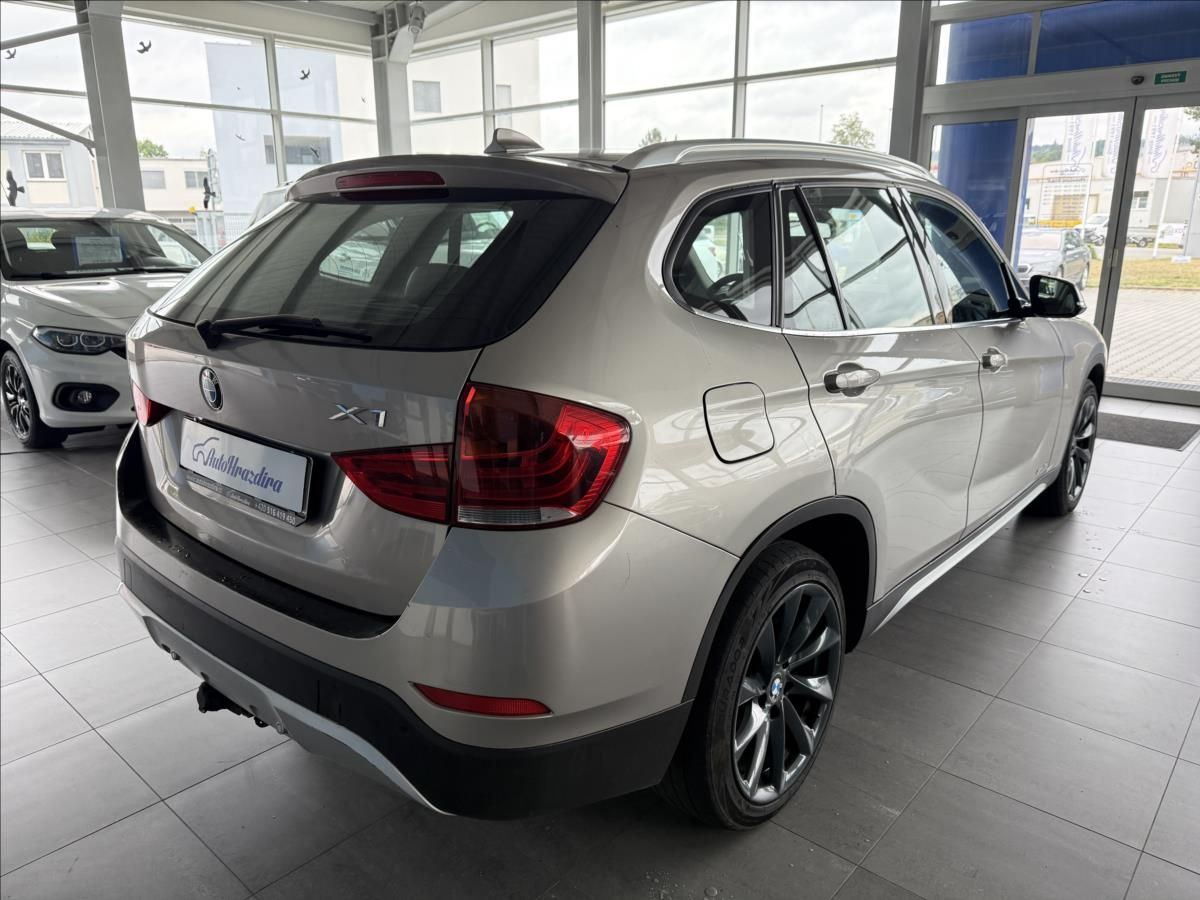 BMW X1, 2,0   18d,105kW,TAŽNÉ - fotka 6