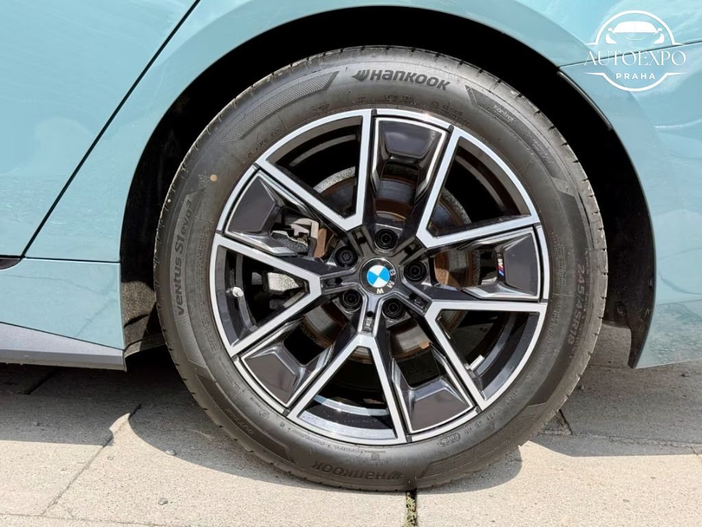 BMW Řada 4, 420d Gran Coupe M Sport HUD - fotka 4
