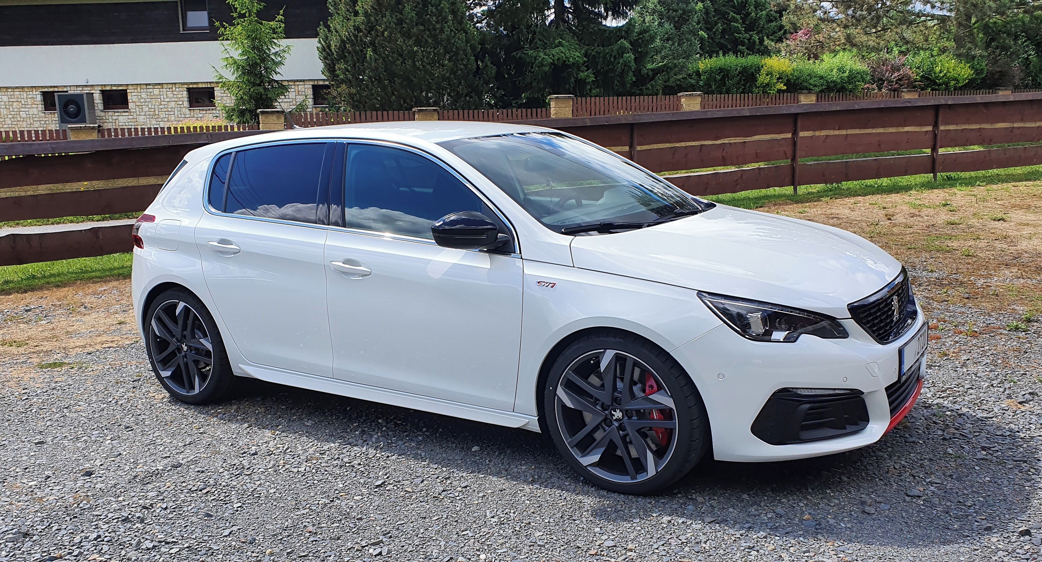 Peugeot 308, GTI 193 kW 1.MAJITEL, ČR původ - fotka 3