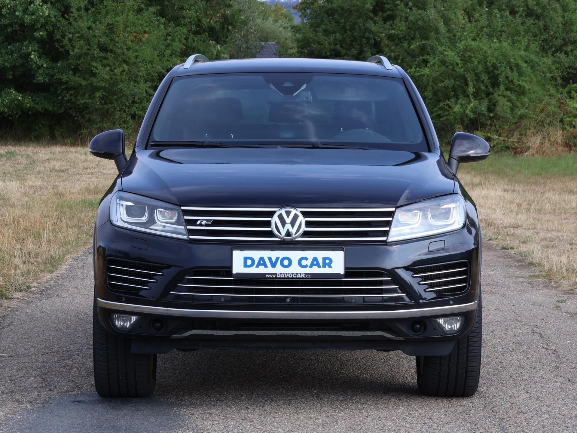 Volkswagen Touareg, 3,0 TDI V6 DSG R-LINE CZ 4M - fotka 2