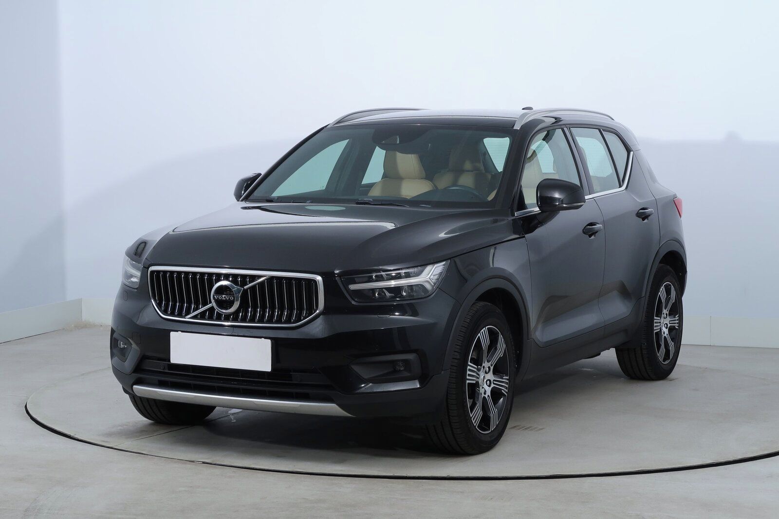 Volvo XC40, D3 AWD, Automat, Serv.kniha - fotka 2