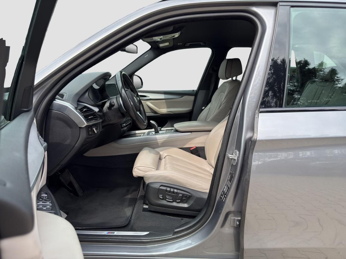 BMW X5, xDrive30d - fotka 2