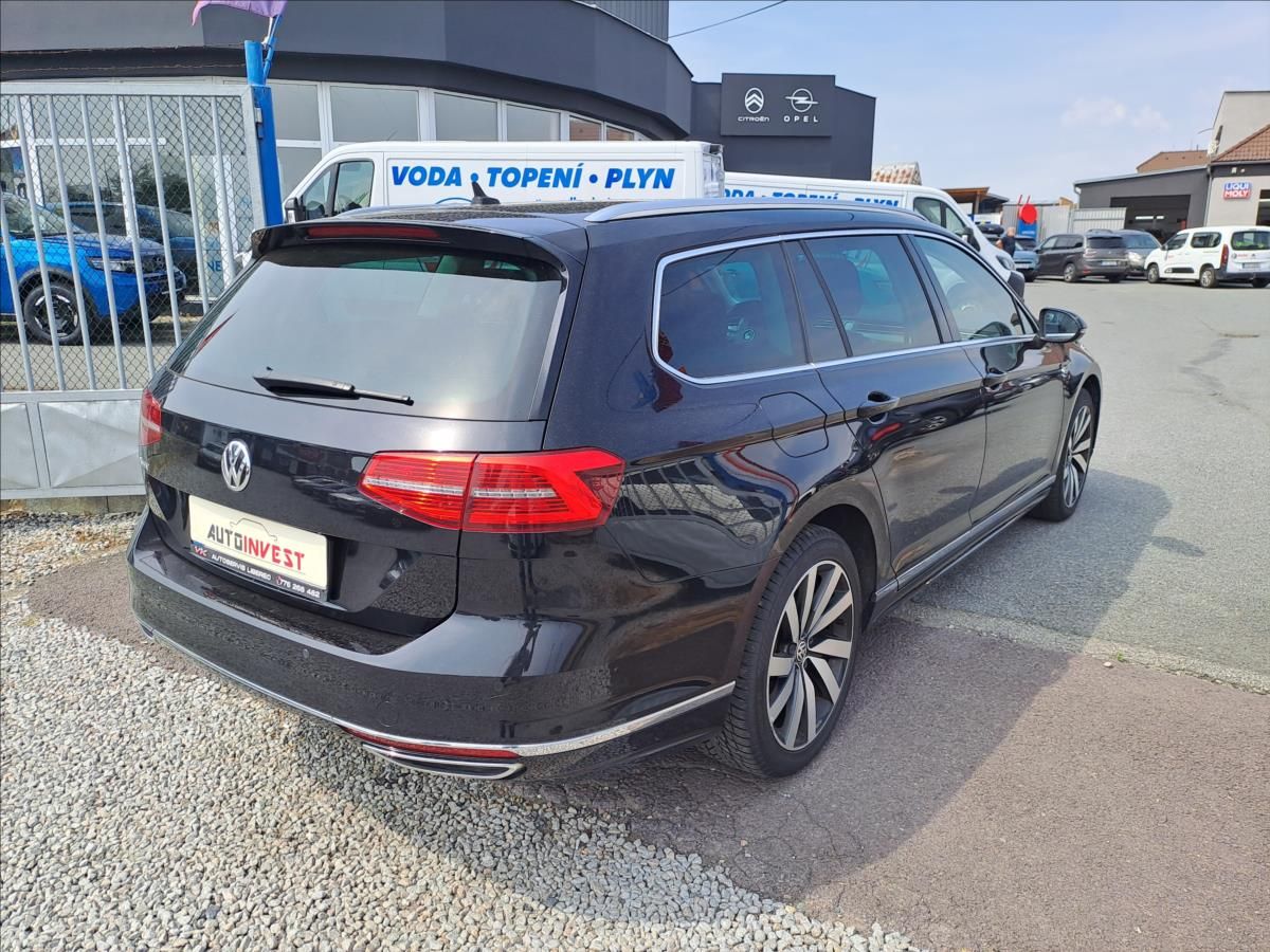 Volkswagen Passat, 2,0 TDI DSG 4Motion - fotka 3