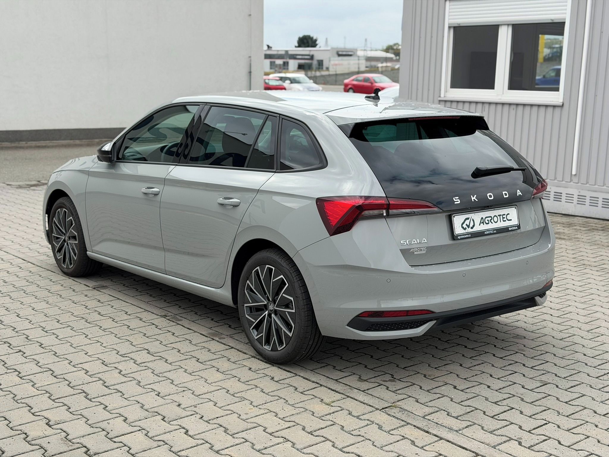 Škoda Scala, 1.0 TSI 85kW Dynamic - fotka 5