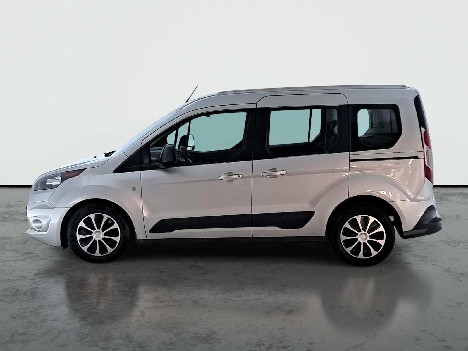 Ford Tourneo Connect, 1.5 TDCi, 5Míst, Klima - fotka 3