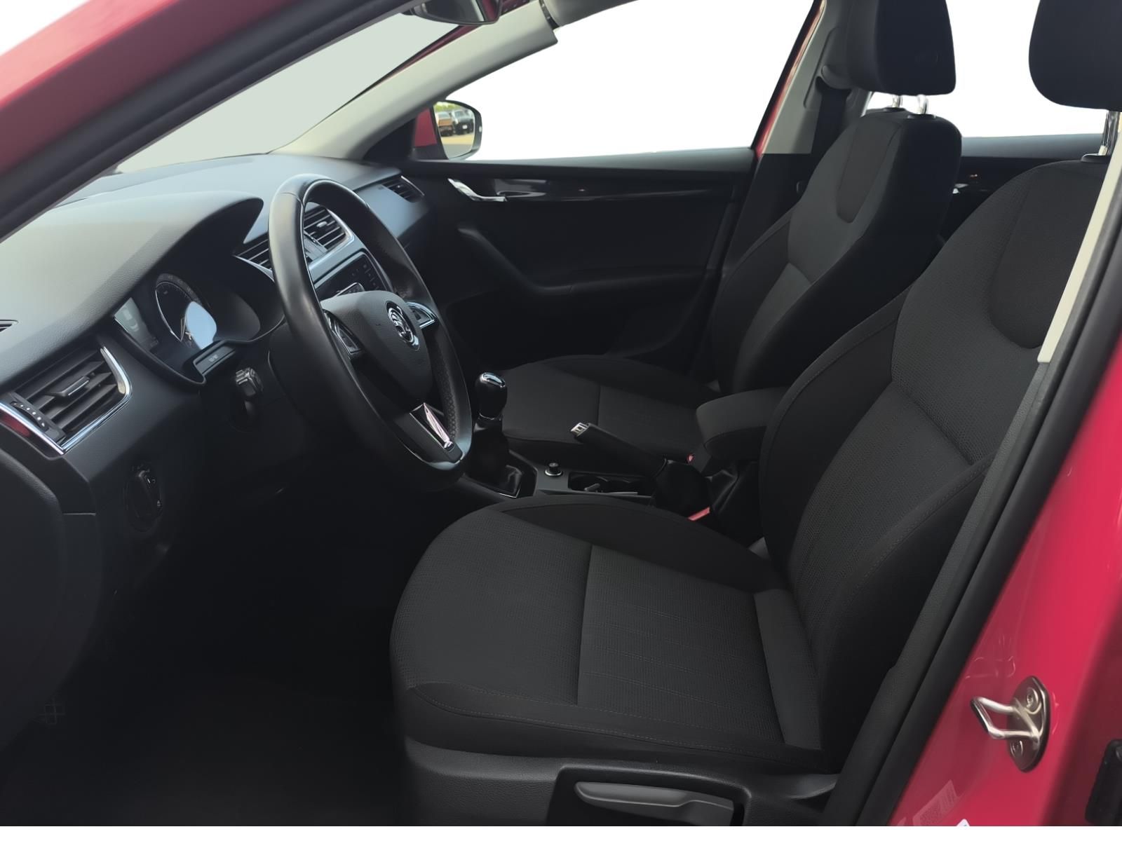 Škoda Octavia, 2.0 TDi Style - fotka 6