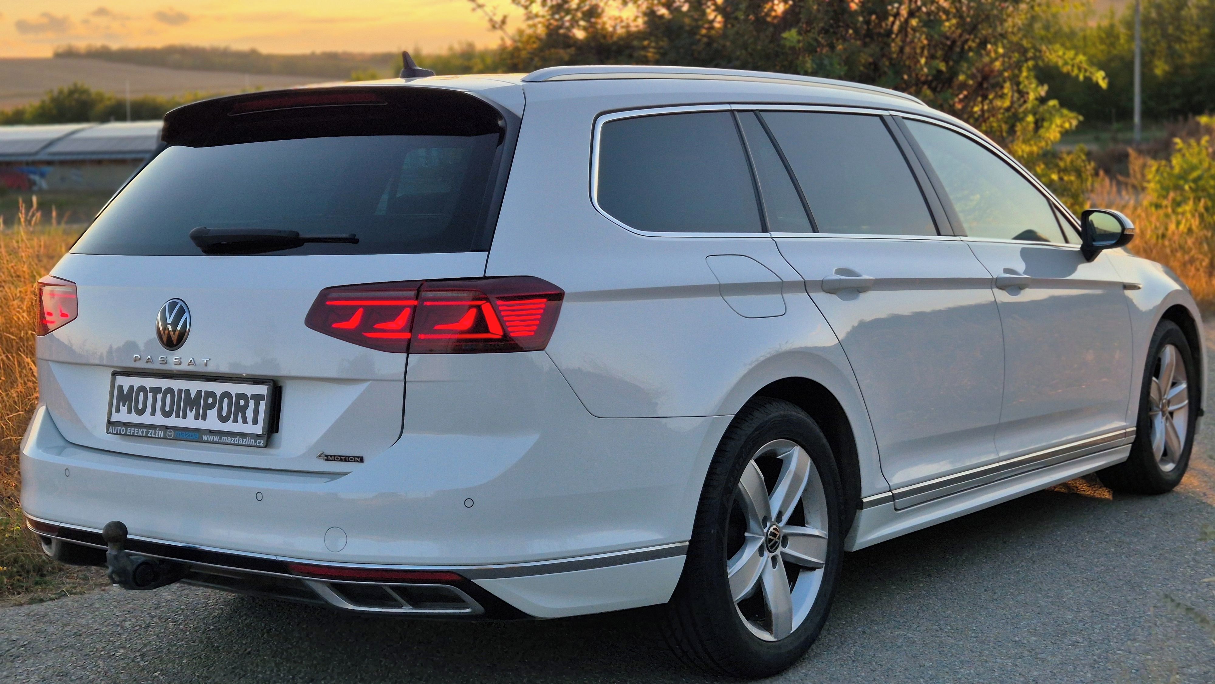 Volkswagen Passat, 2.0 TDI 147 kw R-Line, Matrix - fotka 6