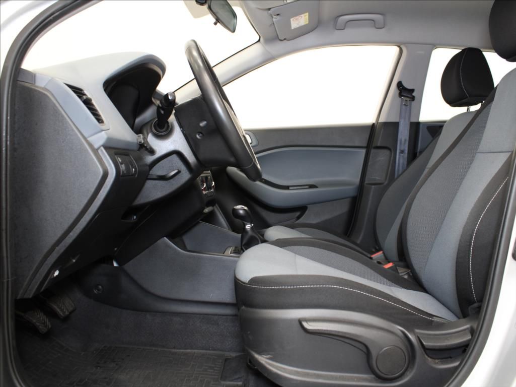 Hyundai i20, 1,3 i 55kW 1.maj.ČR 64tkm! - fotka 6