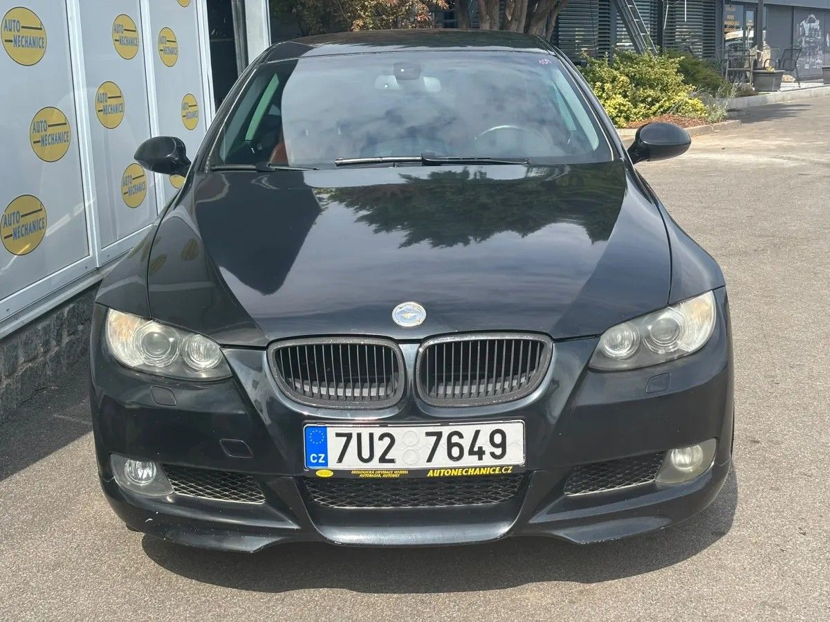 BMW Řada 3, 3.0 335D - fotka 2