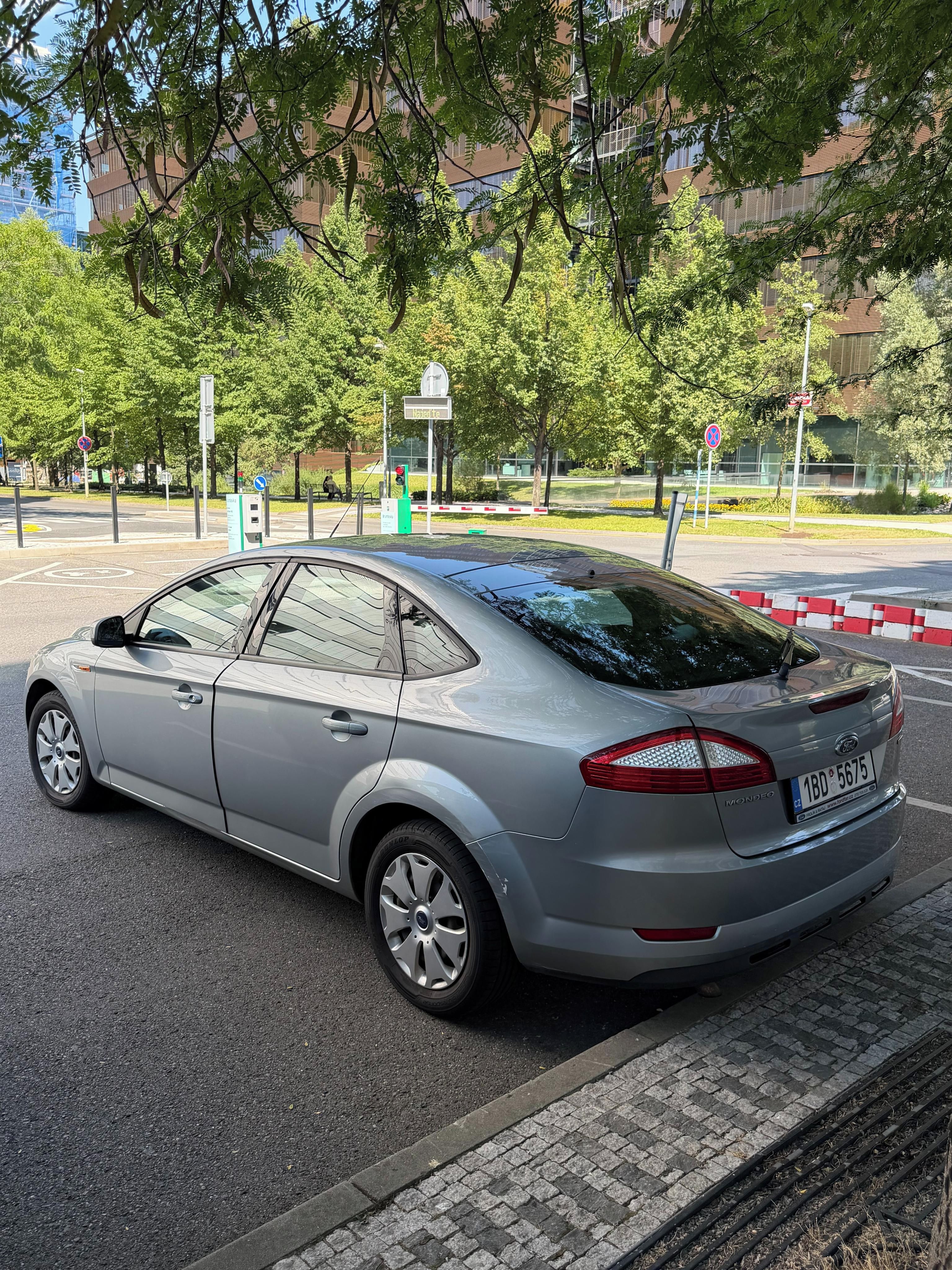 Ford Mondeo, 2.0 TDCi, 103 kW Trend - fotka 5