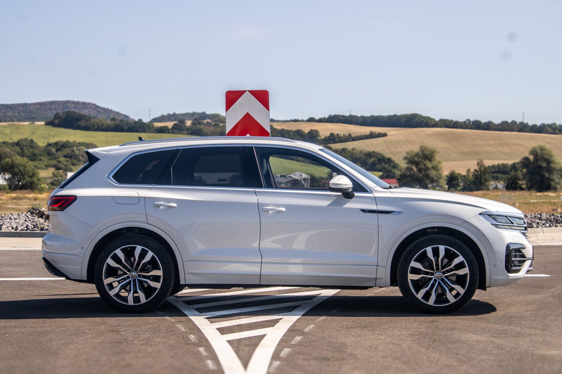 Volkswagen Touareg - fotka 4