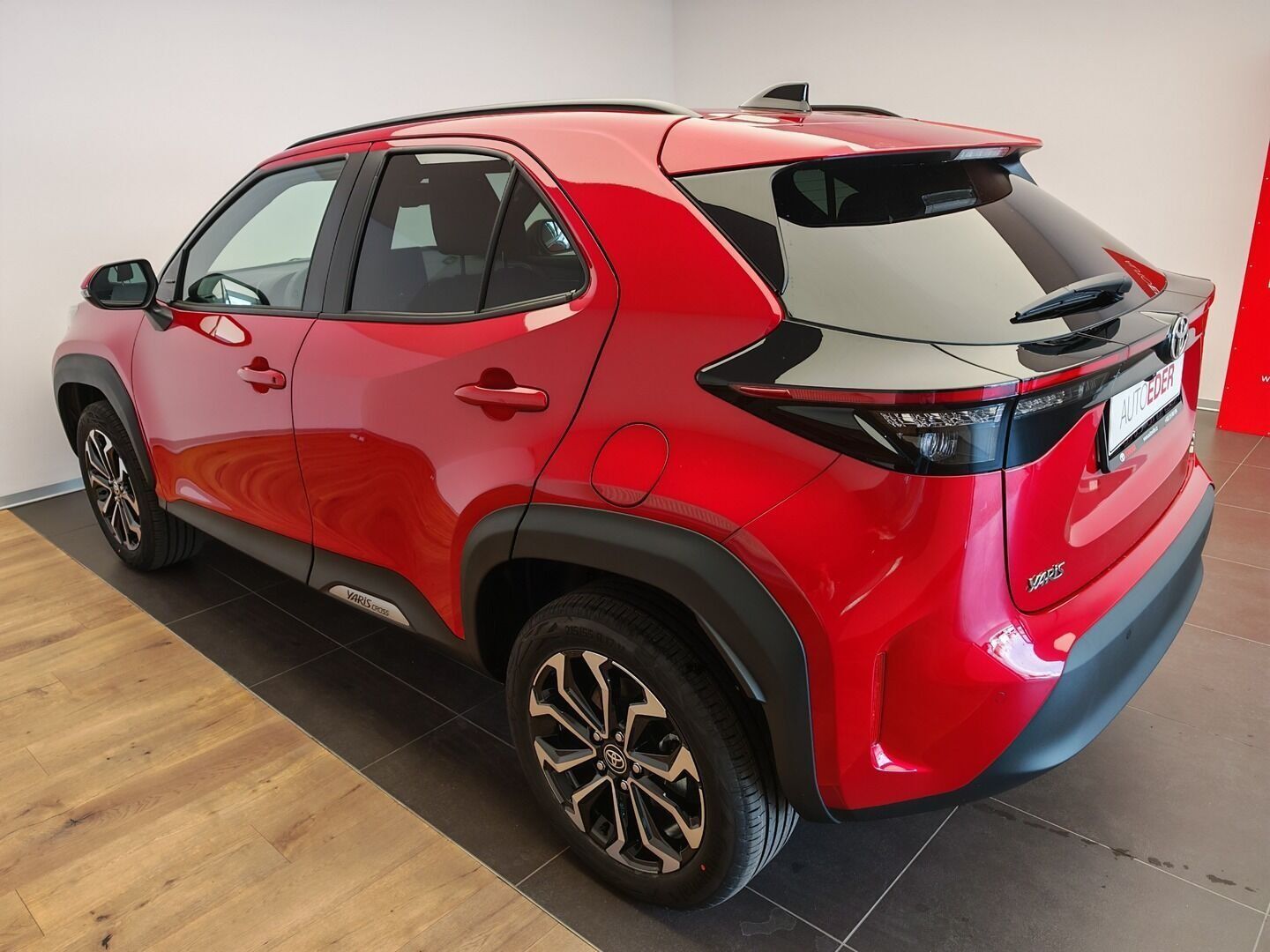 Toyota Yaris Cross, 1.5 Hybrid 4x4 Style - fotka 4