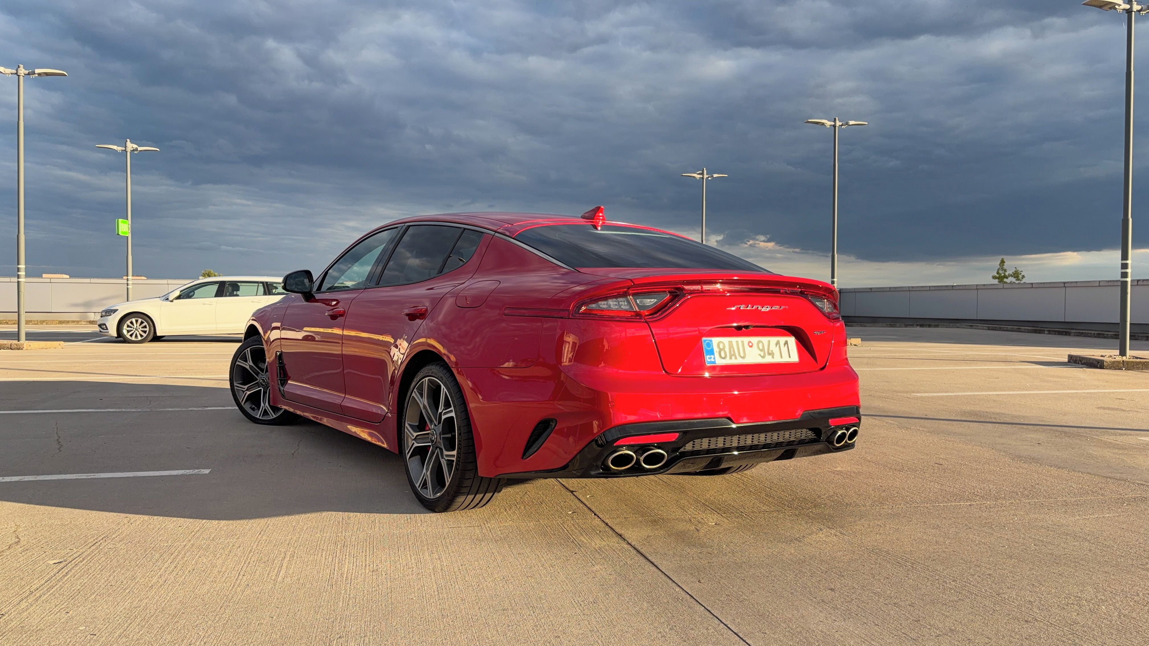 Kia Stinger, Kia Stinger GT 3.3 T-GDi 8AT - fotka 4