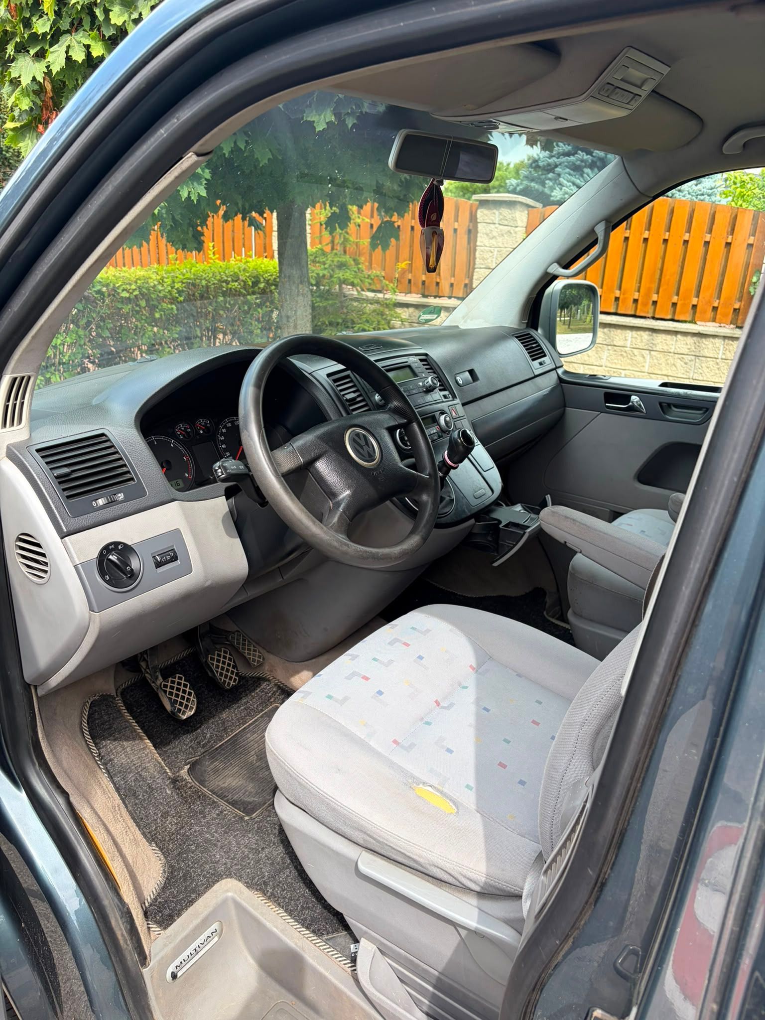 Volkswagen Multivan, 2.5 TDI 96 kW – 7 míst - fotka 5