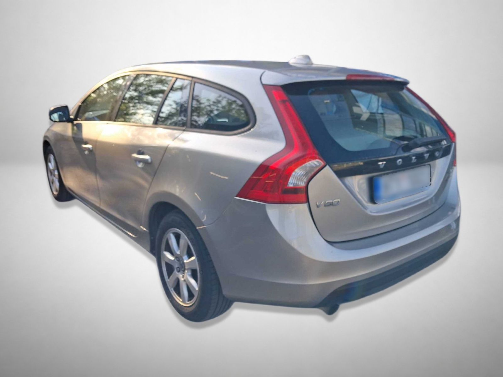 Volvo V60, D3 2.0, po STK, Tažné - fotka 2