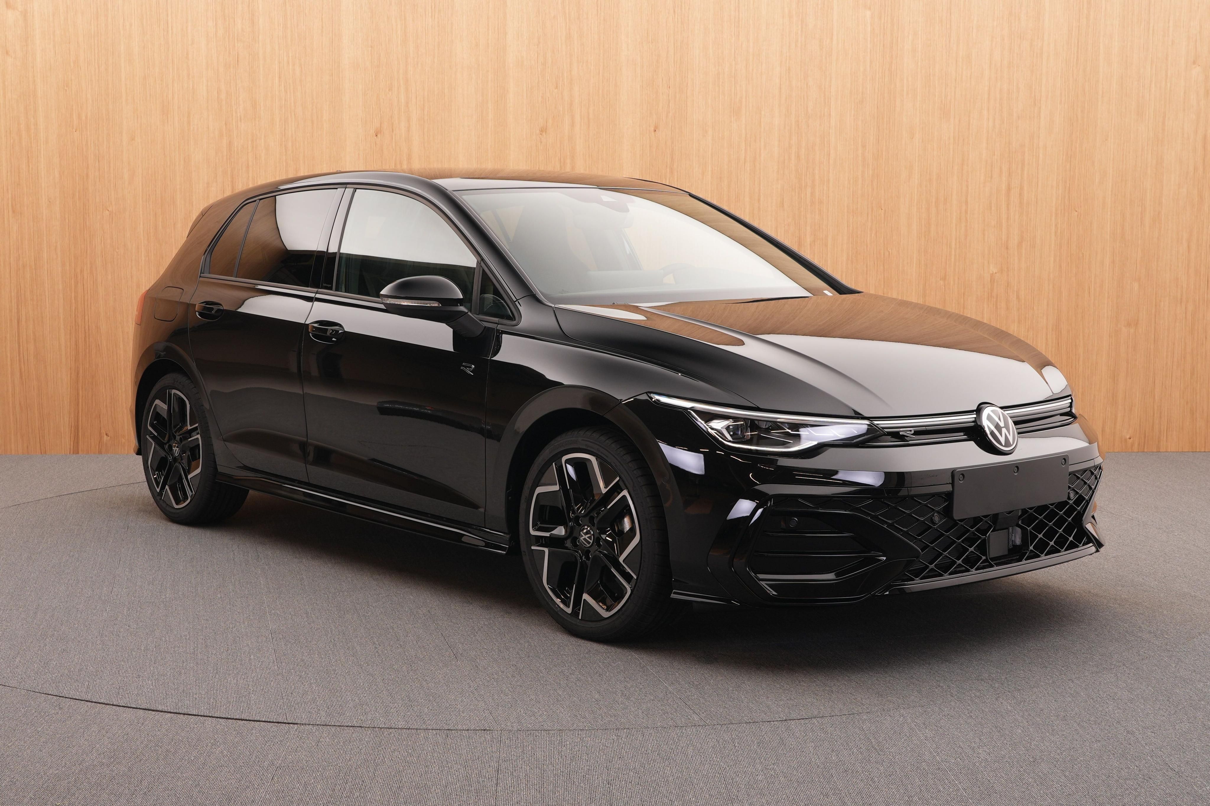 Volkswagen Golf, R-Line Limited 1.5 eTSI mHEV - fotka 6
