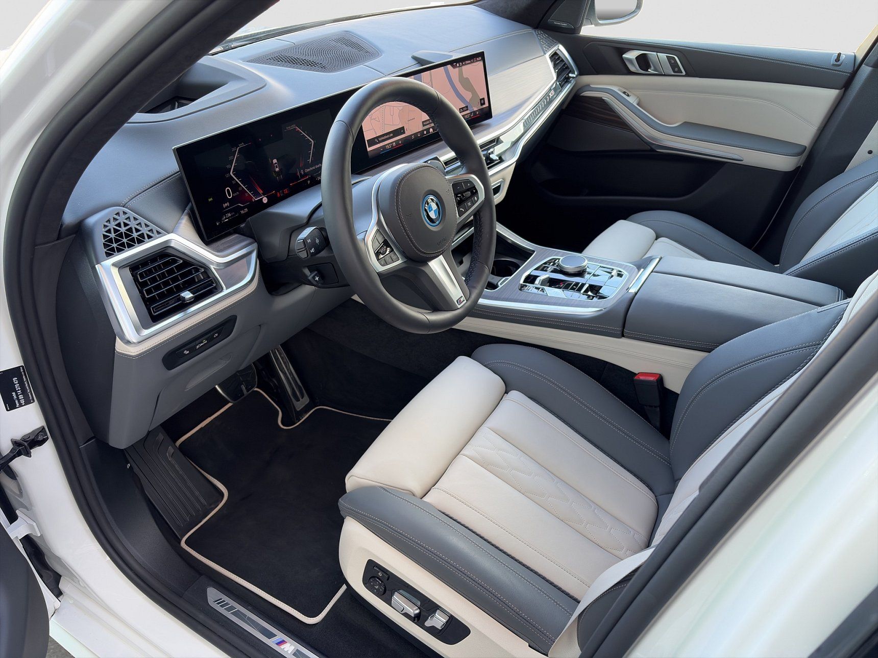 BMW X5, xDrive50e, SAV/SUV - fotka 5