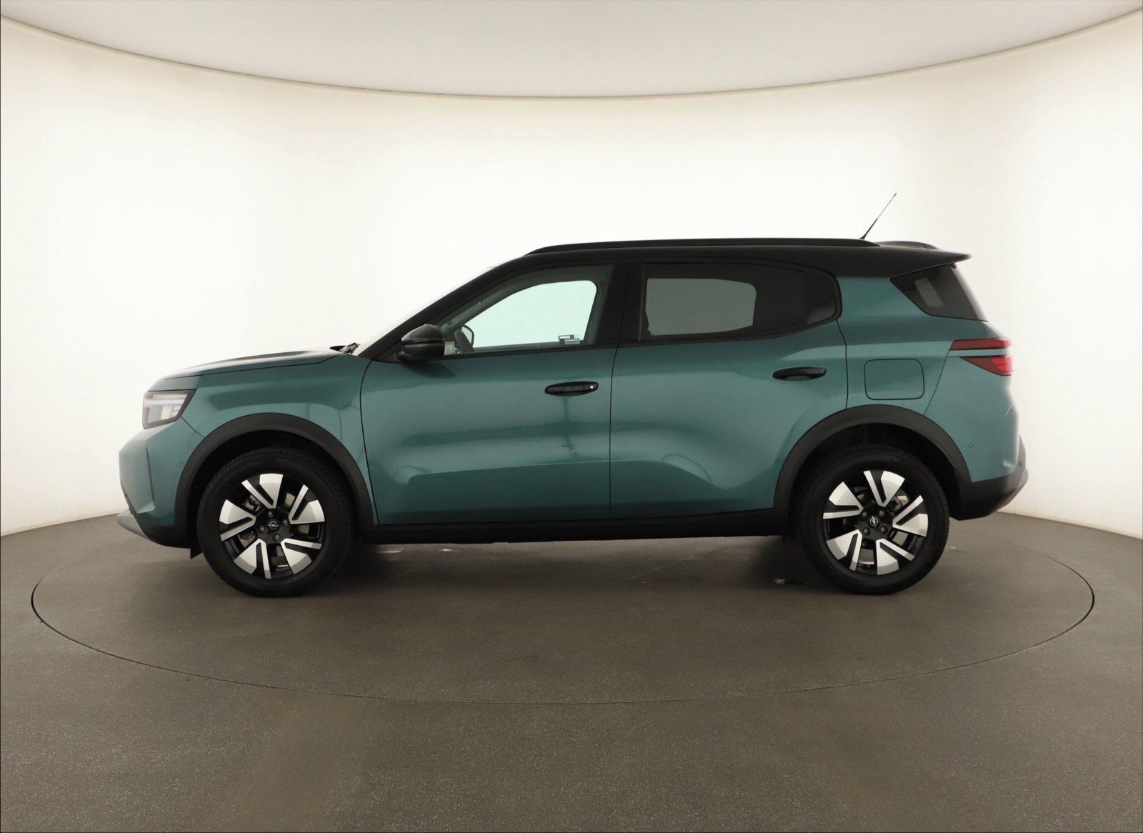 Opel Frontera, 1.2 hybrid, Záruka, Automat - fotka 3