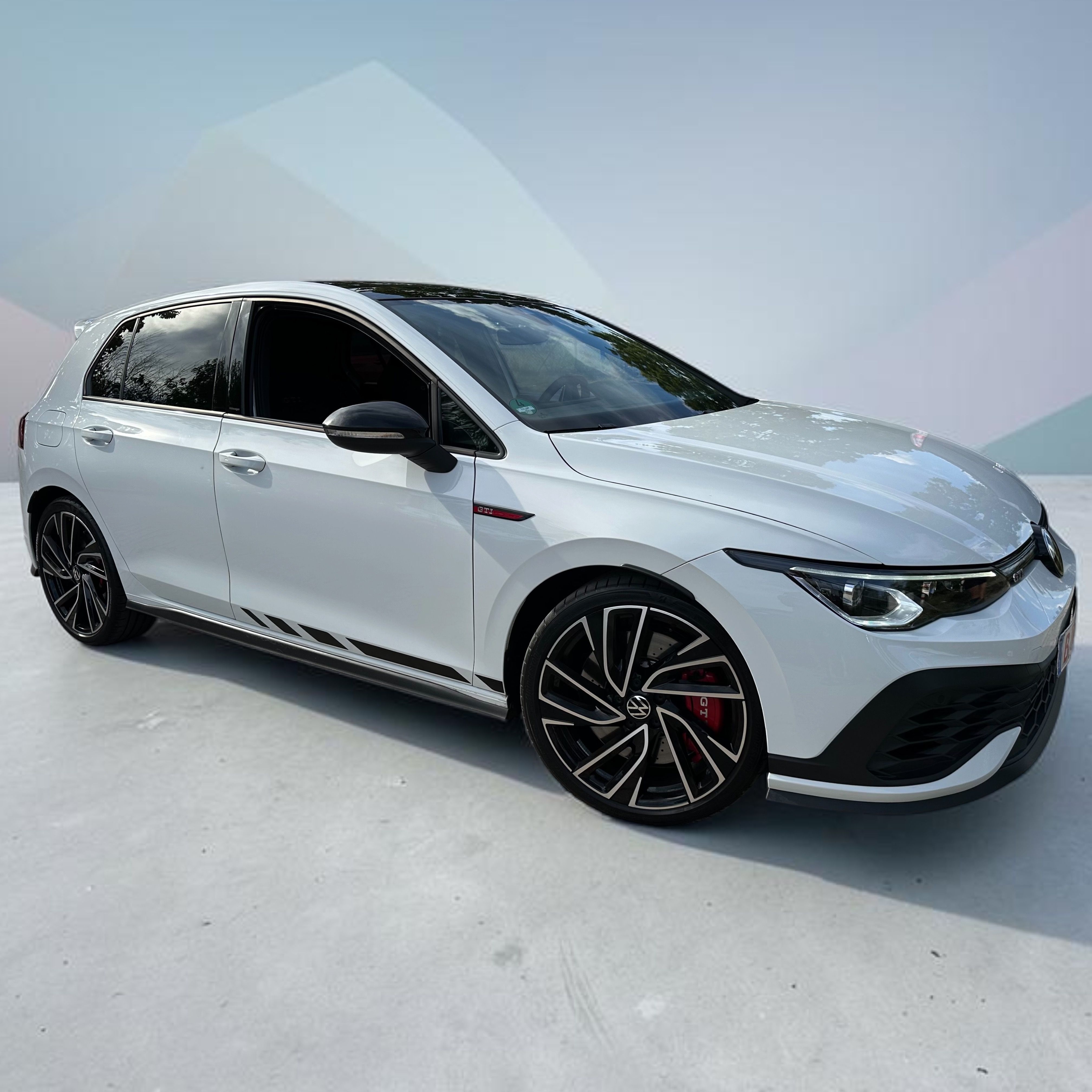 Škoda Enyaq, IV80x Spenialni edice Founders