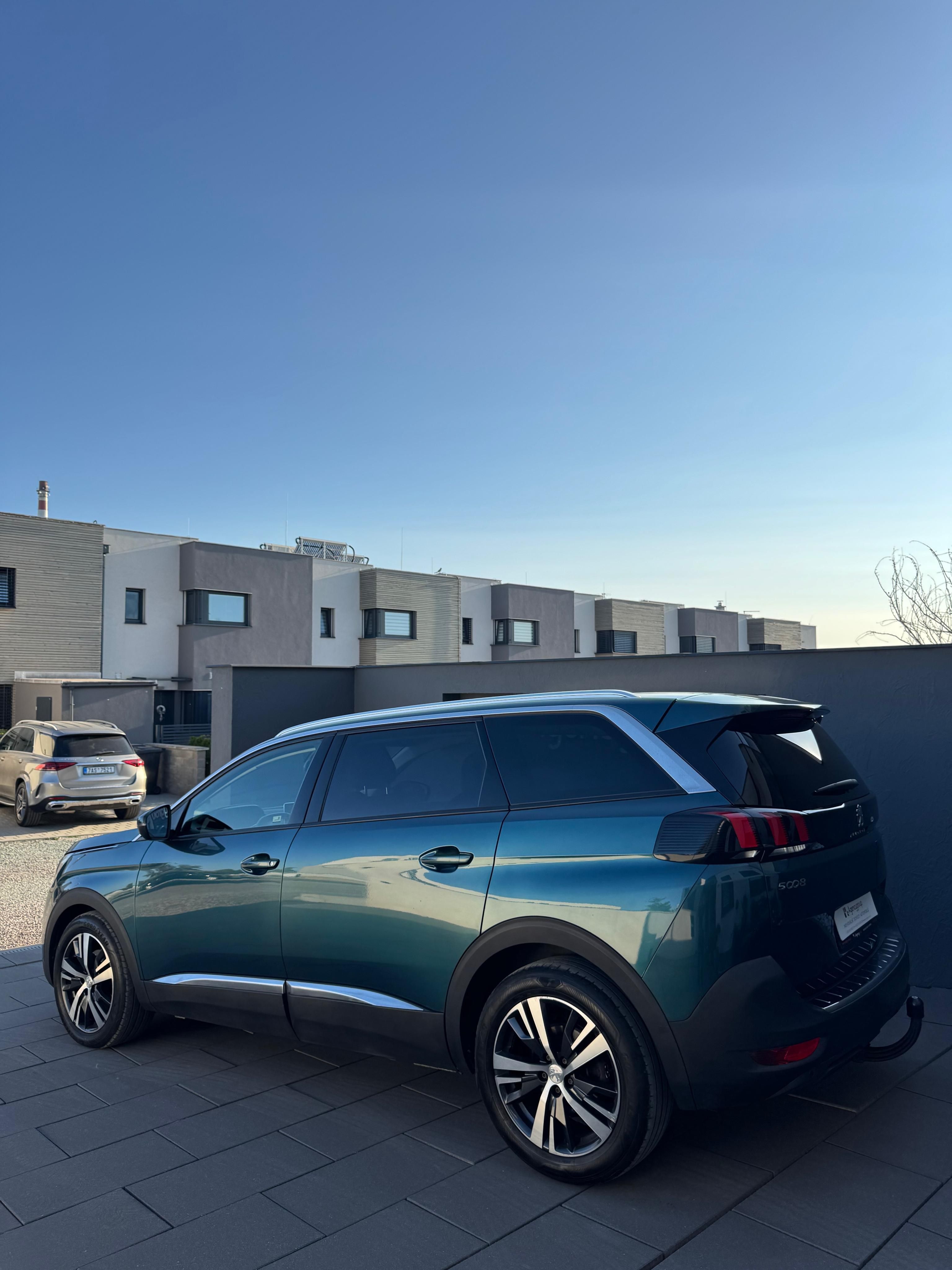 Peugeot 5008, 2.0 BlueHDi 7-MÍST - fotka 5