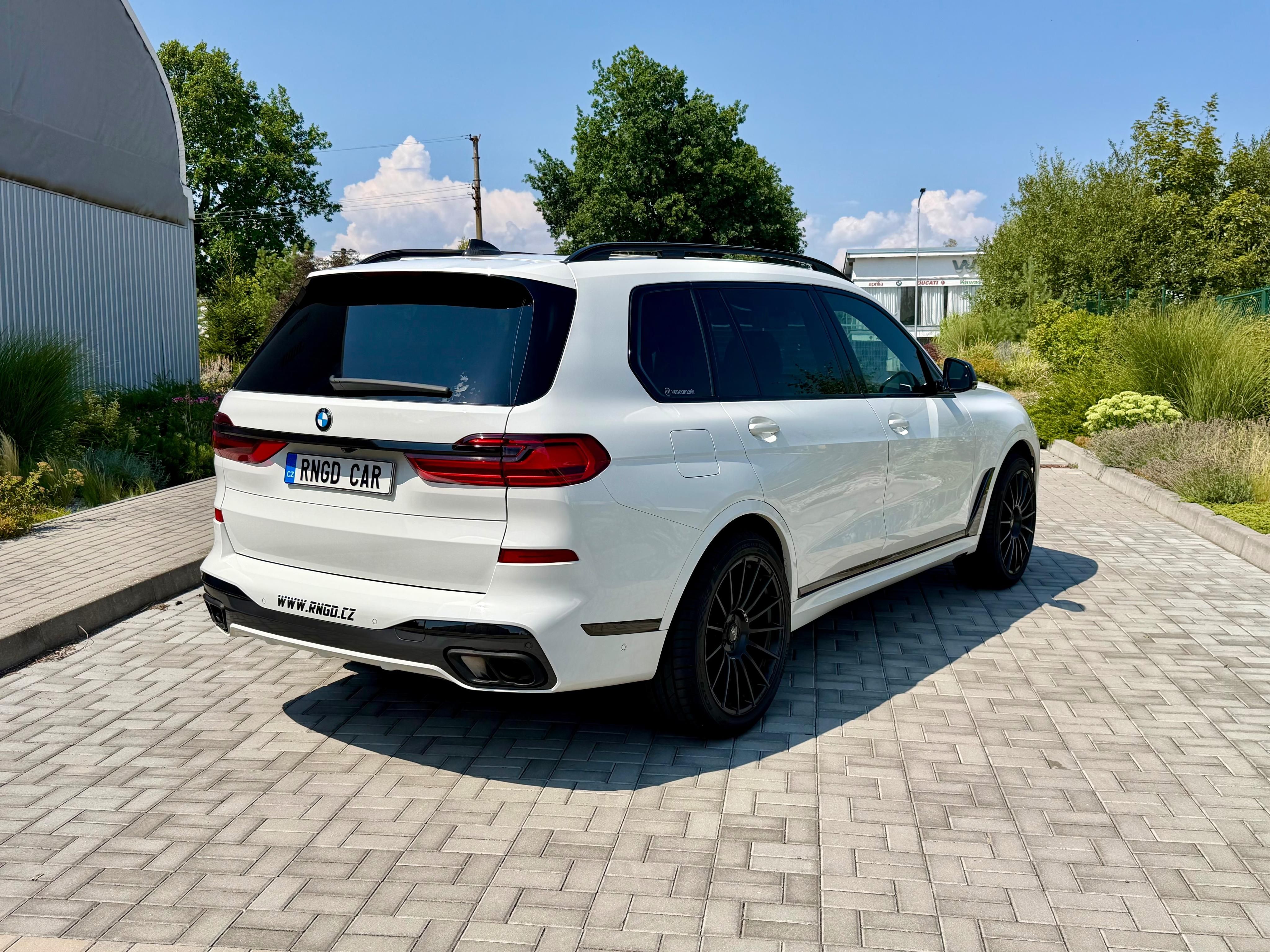 BMW X7, xDrive 30d M-packet - fotka 3