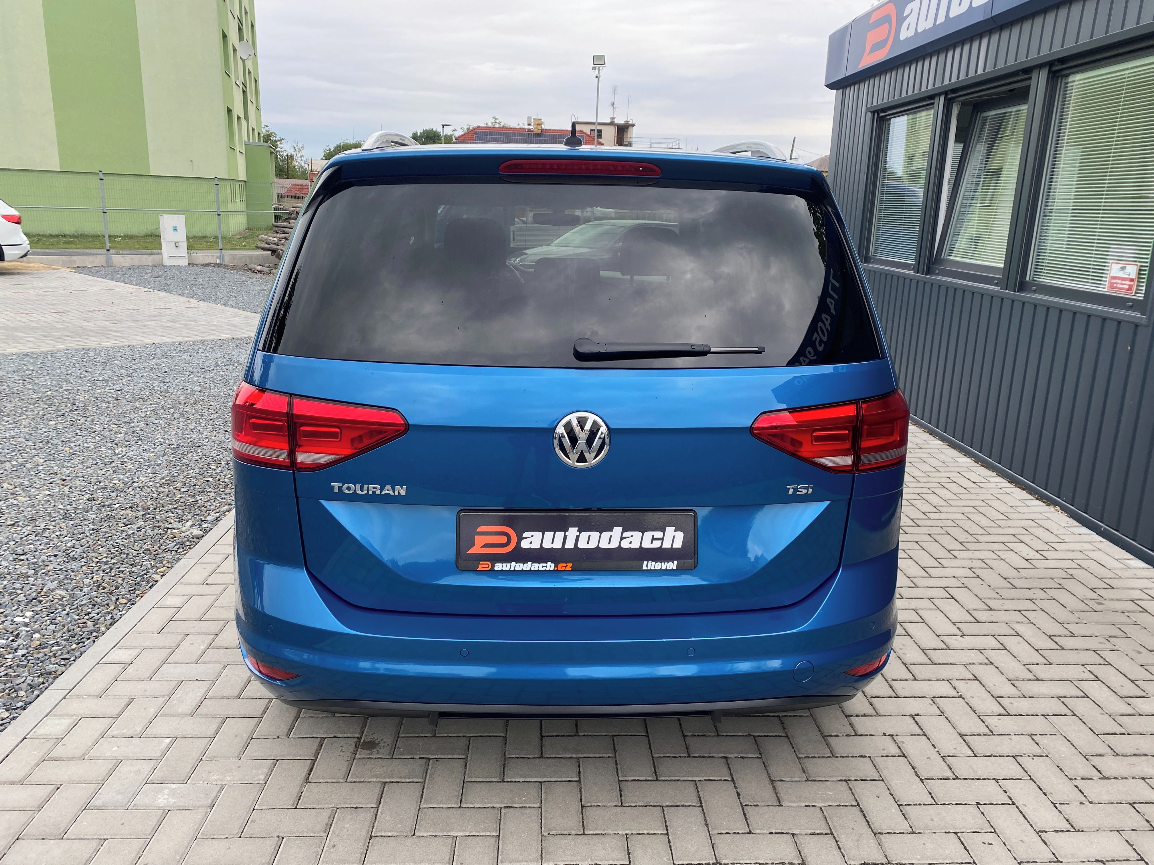 Volkswagen Touran, 1.2 TSI81kW-1xMAJ.-NAVI-KAMERA - fotka 4