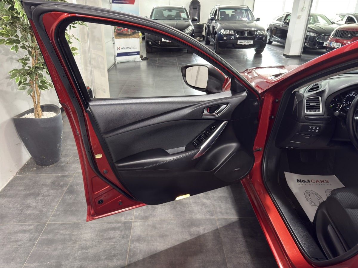 Mazda 6, 2,2   D 129 kW SPORT BOSE 1.MA - fotka 6