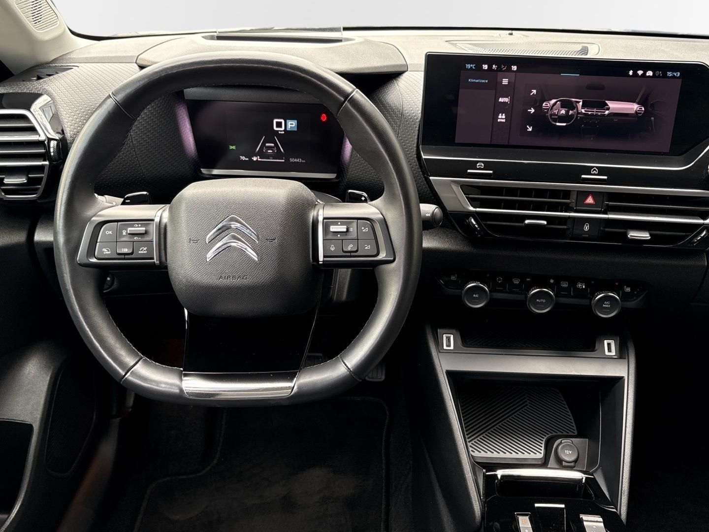 Citroën C4, Shine 1.2 PureTech 130 EAT8 - fotka 5